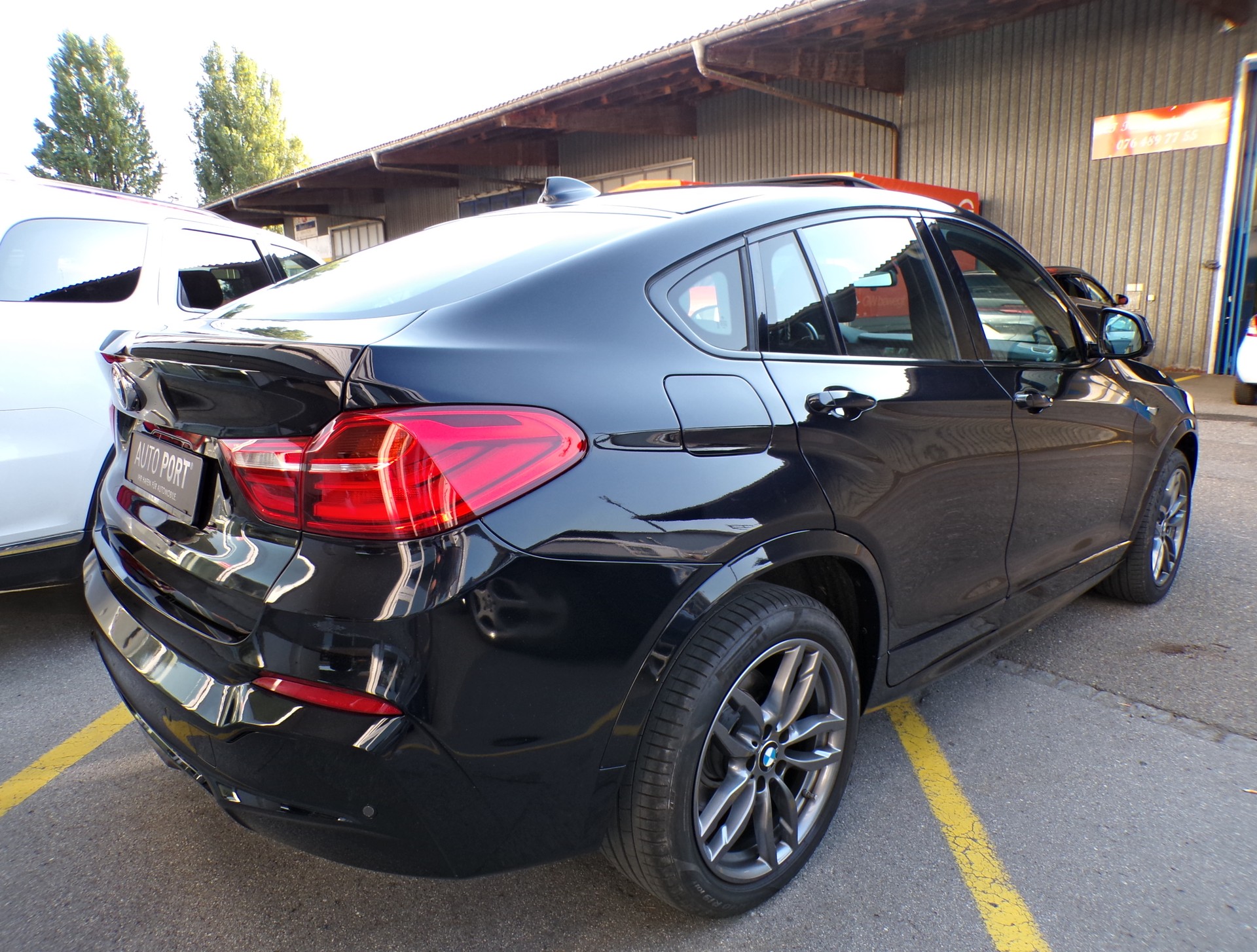 BMW X4 xDrive 35i Steptronic-showroom-element-2