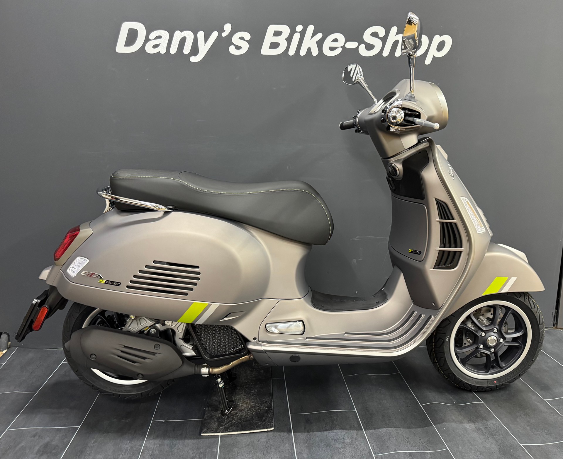 PIAGGIO Vespa GTS Super Tech 125 MY25 E5+ (4 Jahre Garantie)