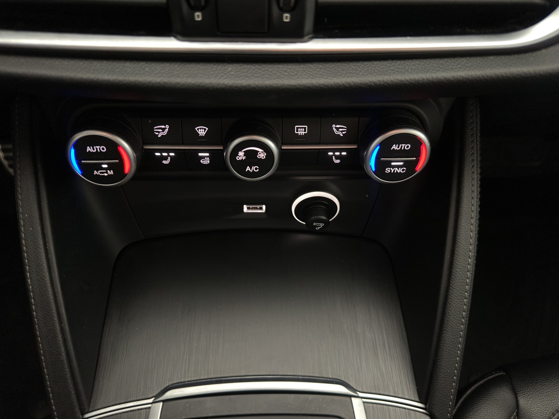 ALFA ROMEO Stelvio 2.0 Super Q4 Automatic-image-14