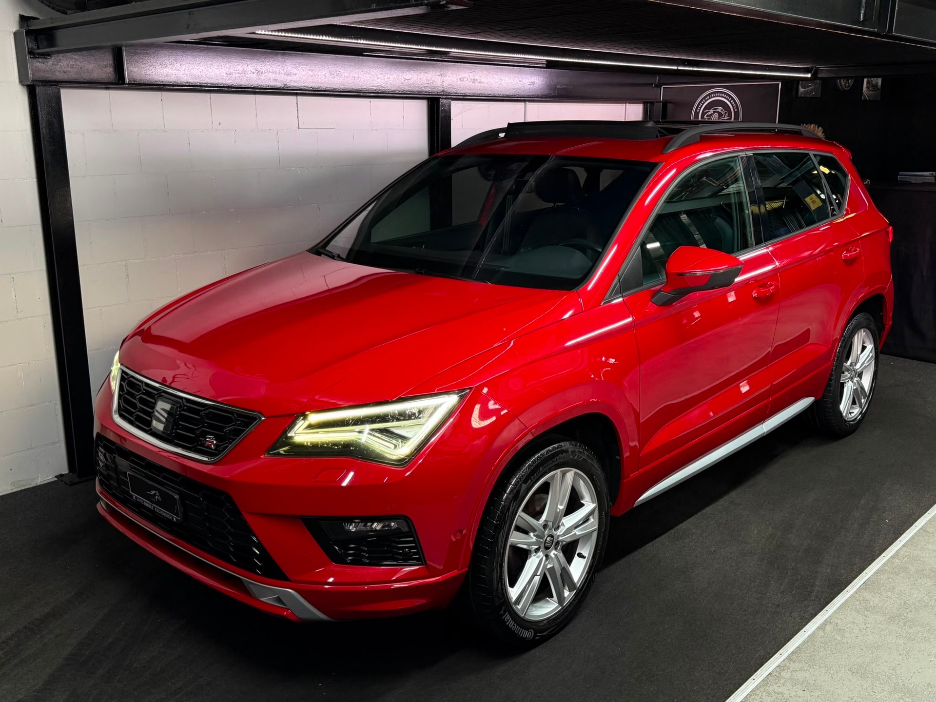 SEAT Ateca 1.5 TSI EVO FR-showroom-element-1
