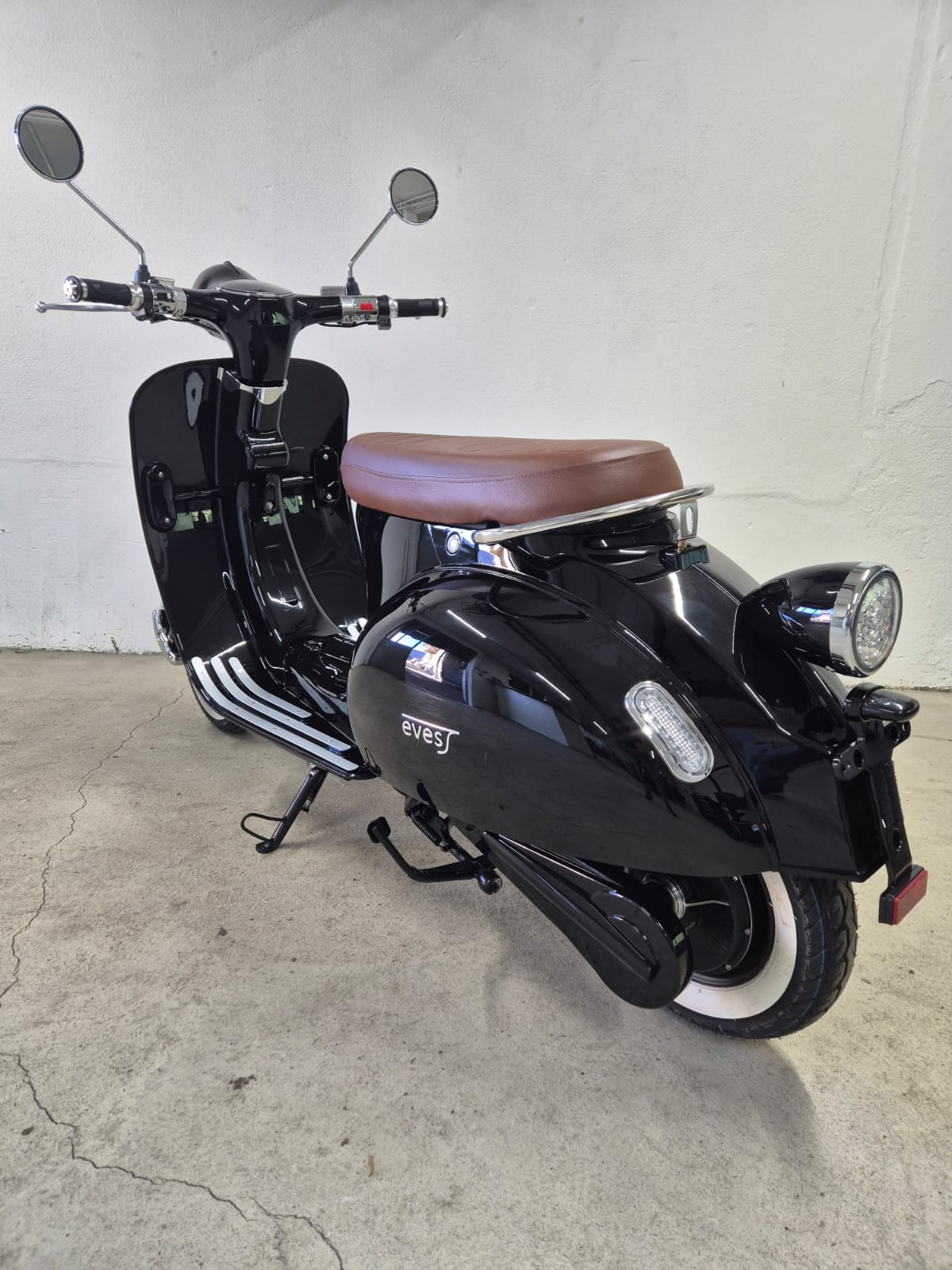 SAKURA EVESS E-Scooter 45km/h-image-3