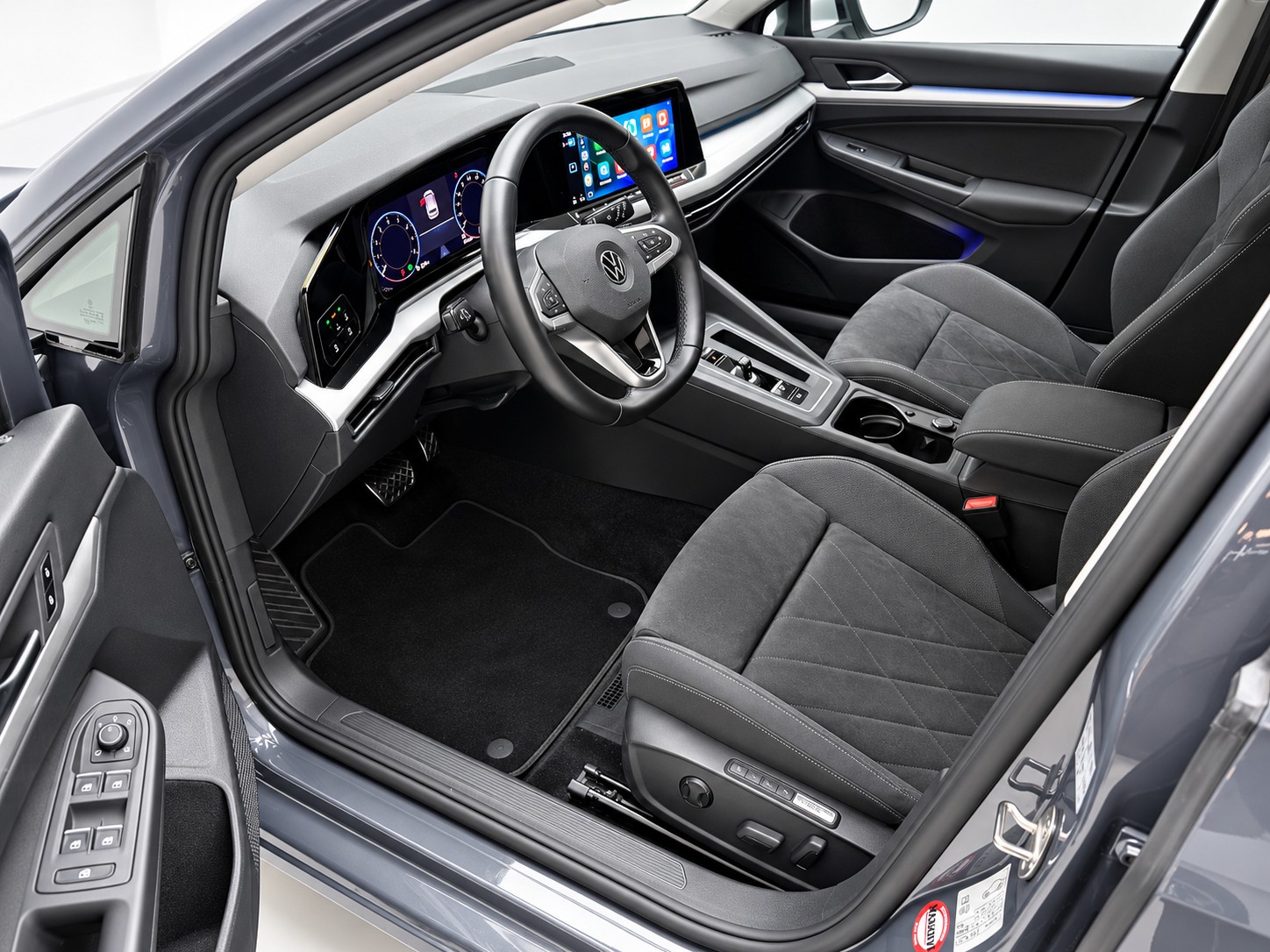 VW Golf 1.0 eTSI | CH | VOLLAUSSTATTUNG-image-7