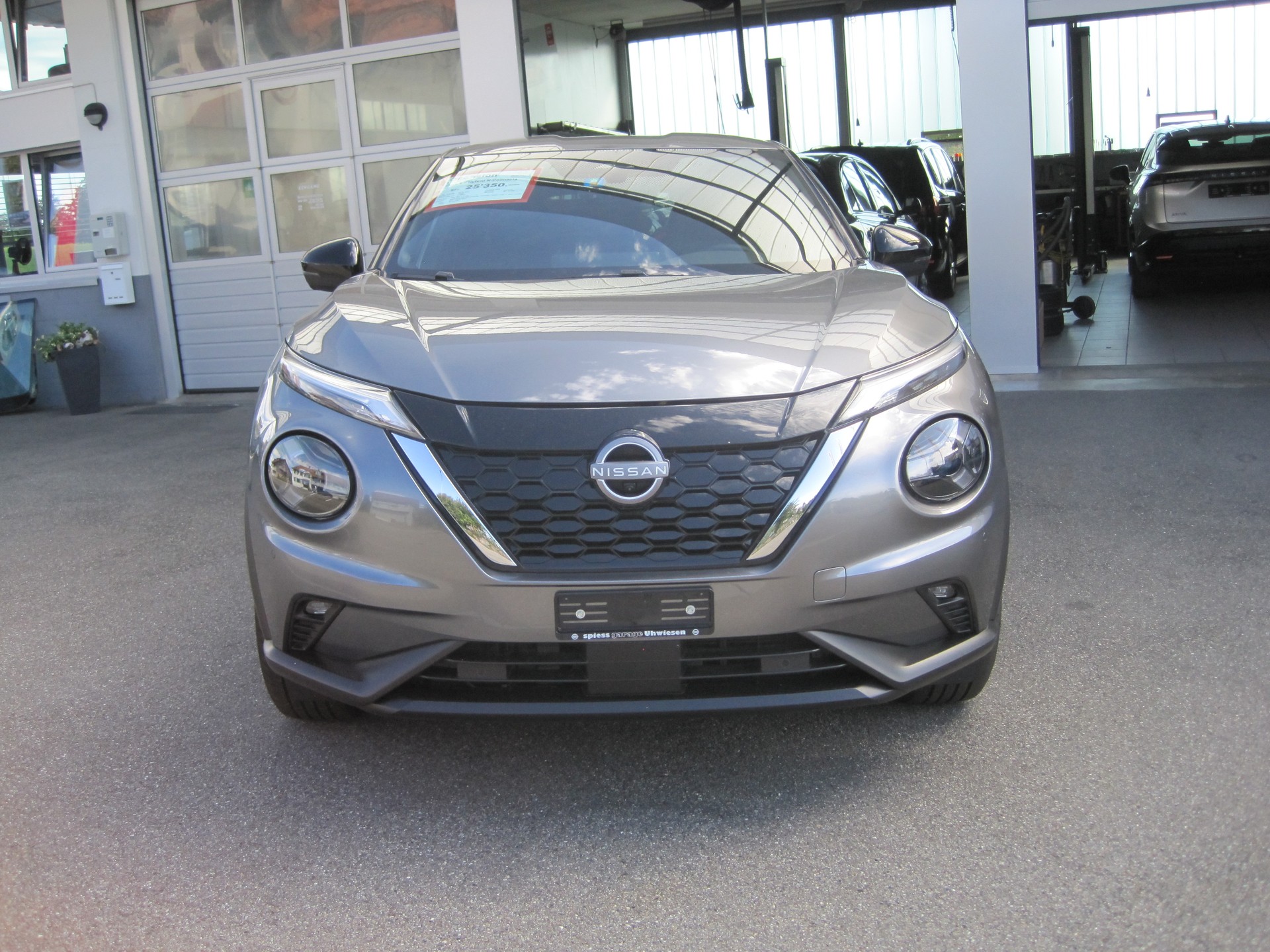 NISSAN Juke 1.6 FHEV N-Connecta-image-1