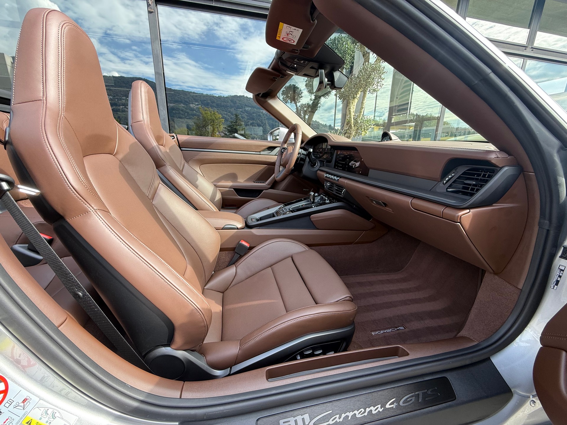 PORSCHE 911 Carrera Cabriolet GTS PDK-image-12