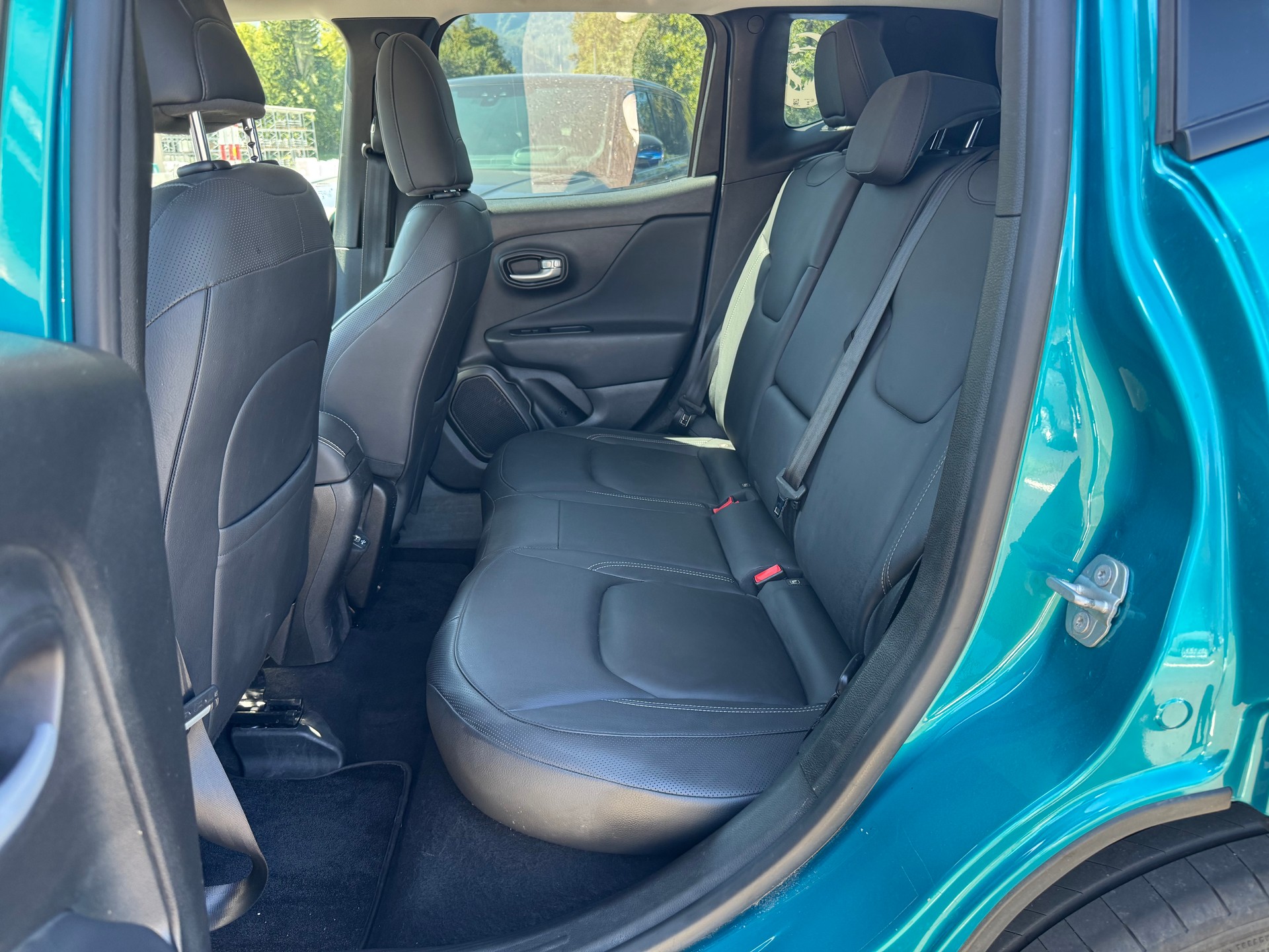 JEEP Renegade 1.5 MHEV Swiss Limited Sky-image-9