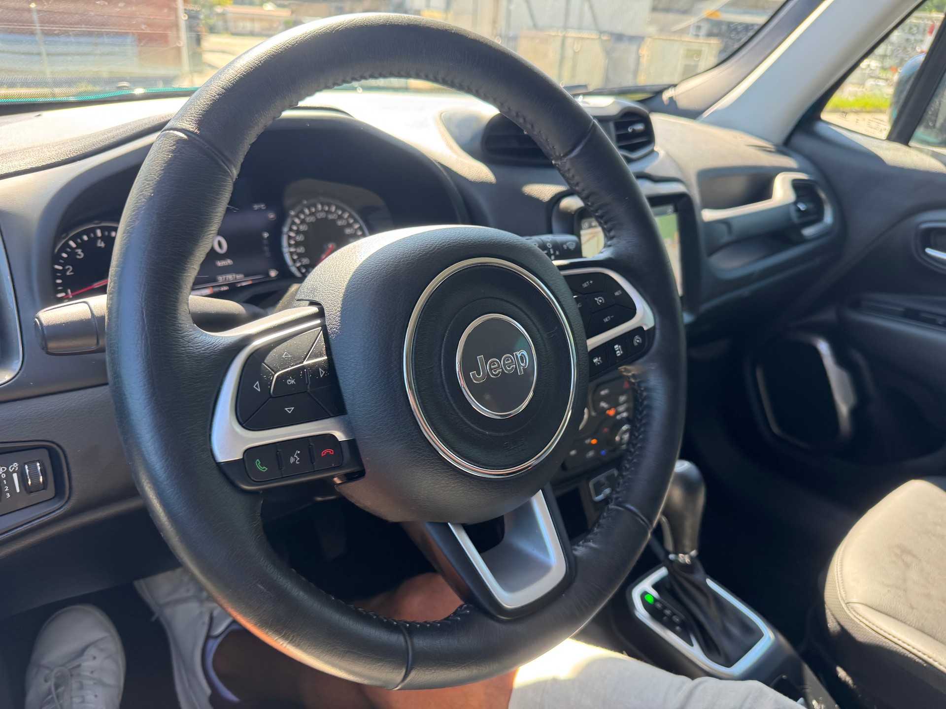 JEEP Renegade 1.5 MHEV Swiss Limited Sky-image-24
