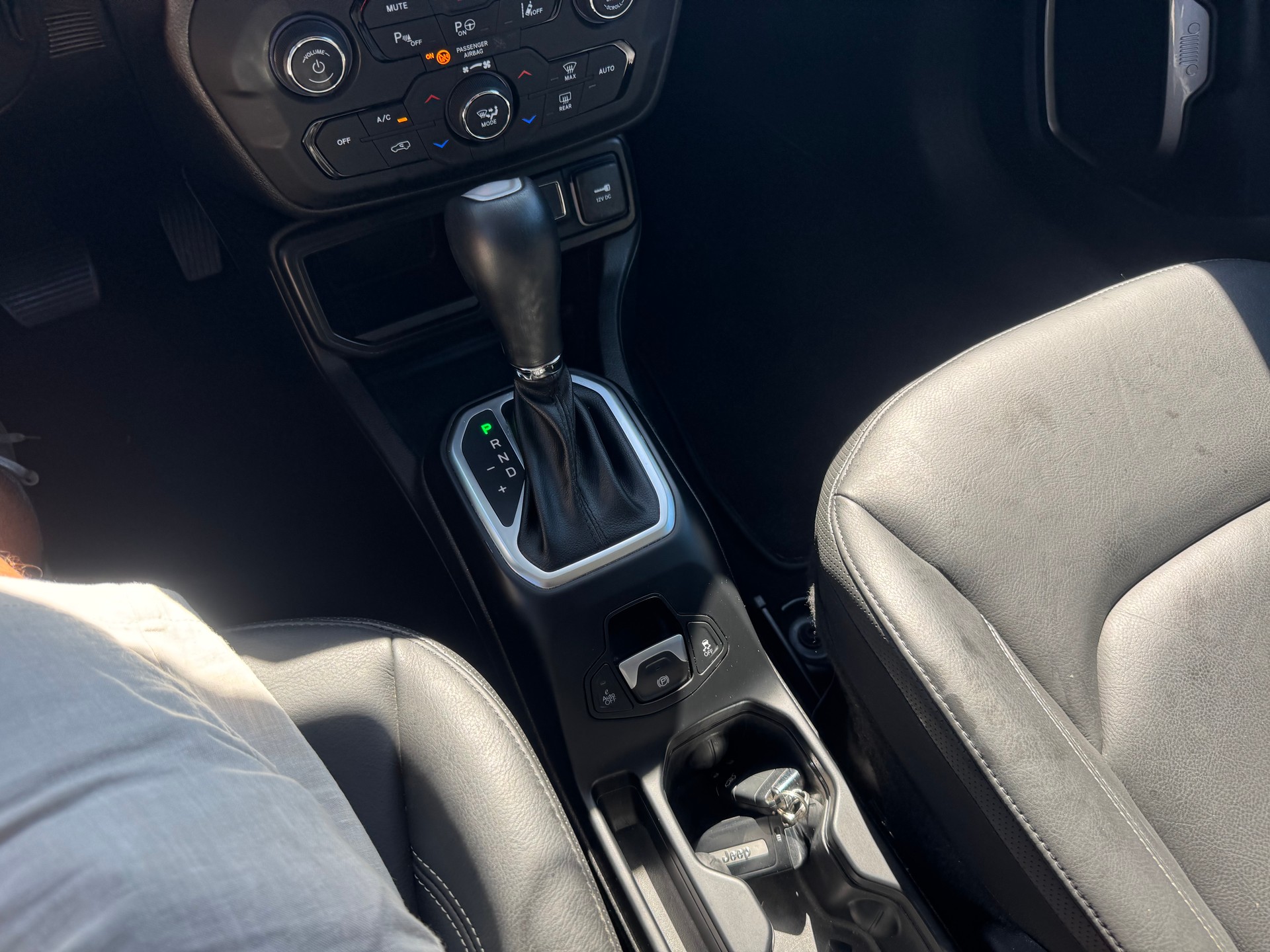 JEEP Renegade 1.5 MHEV Swiss Limited Sky-image-17