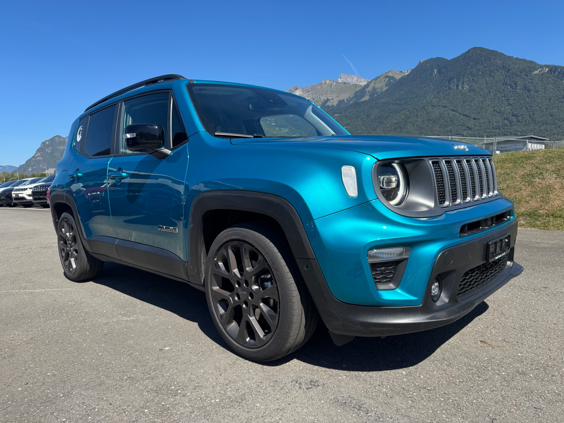 JEEP Renegade 1.5 MHEV Swiss Limited Sky-showroom-element-3