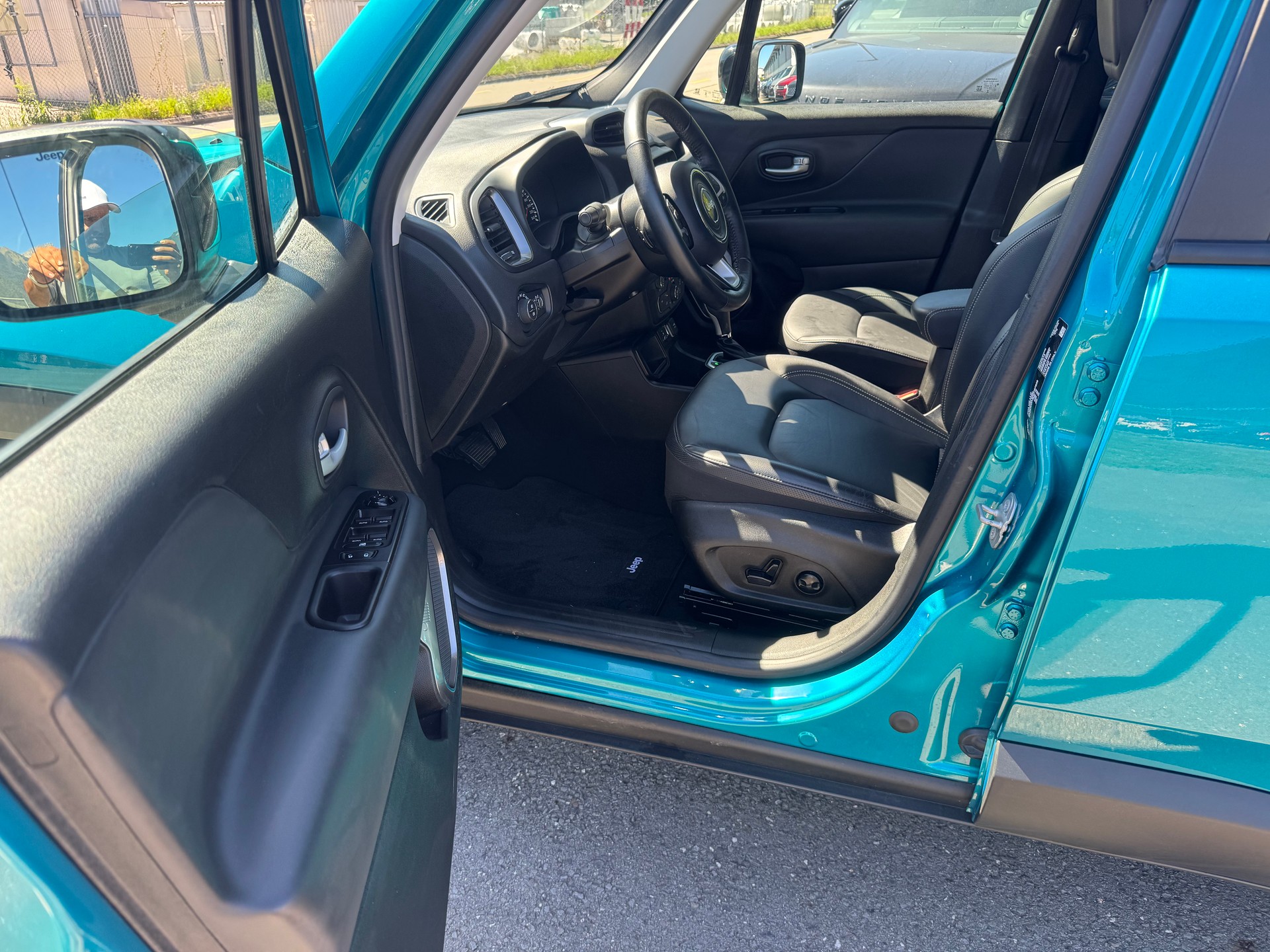 JEEP Renegade 1.5 MHEV Swiss Limited Sky-image-10