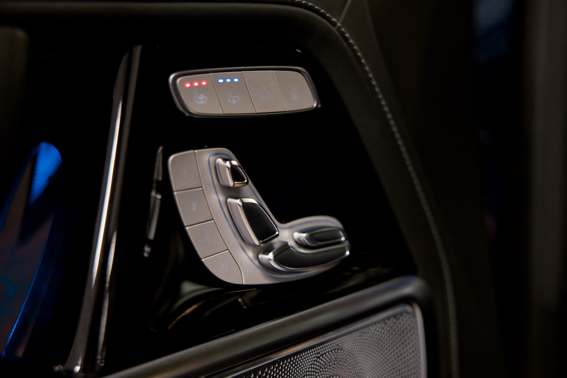 MERCEDES-BENZ G 63 AMG Speedshift Plus G-Tronic *CH-FAHRZEUG*-image-26