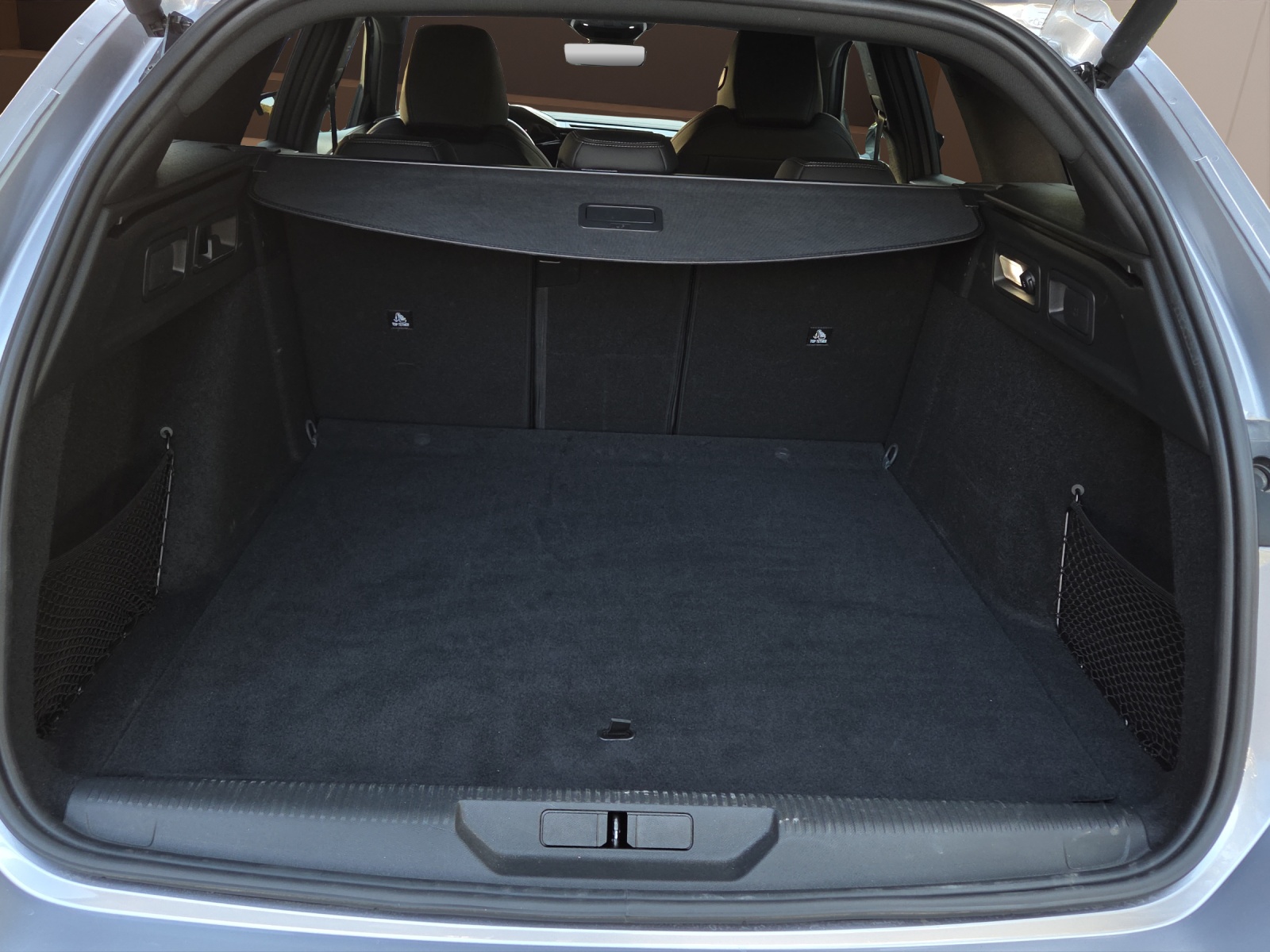 PEUGEOT 308 SW 1.6 PHEV 180 GT-image-11