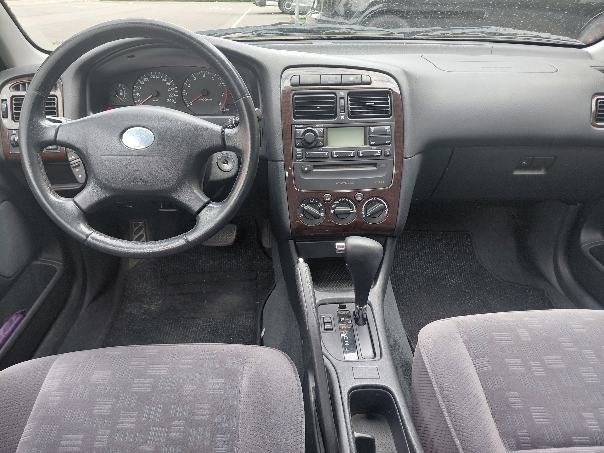 TOYOTA Avensis 2.0 VVT-i Linea Sol Sedan-image-10
