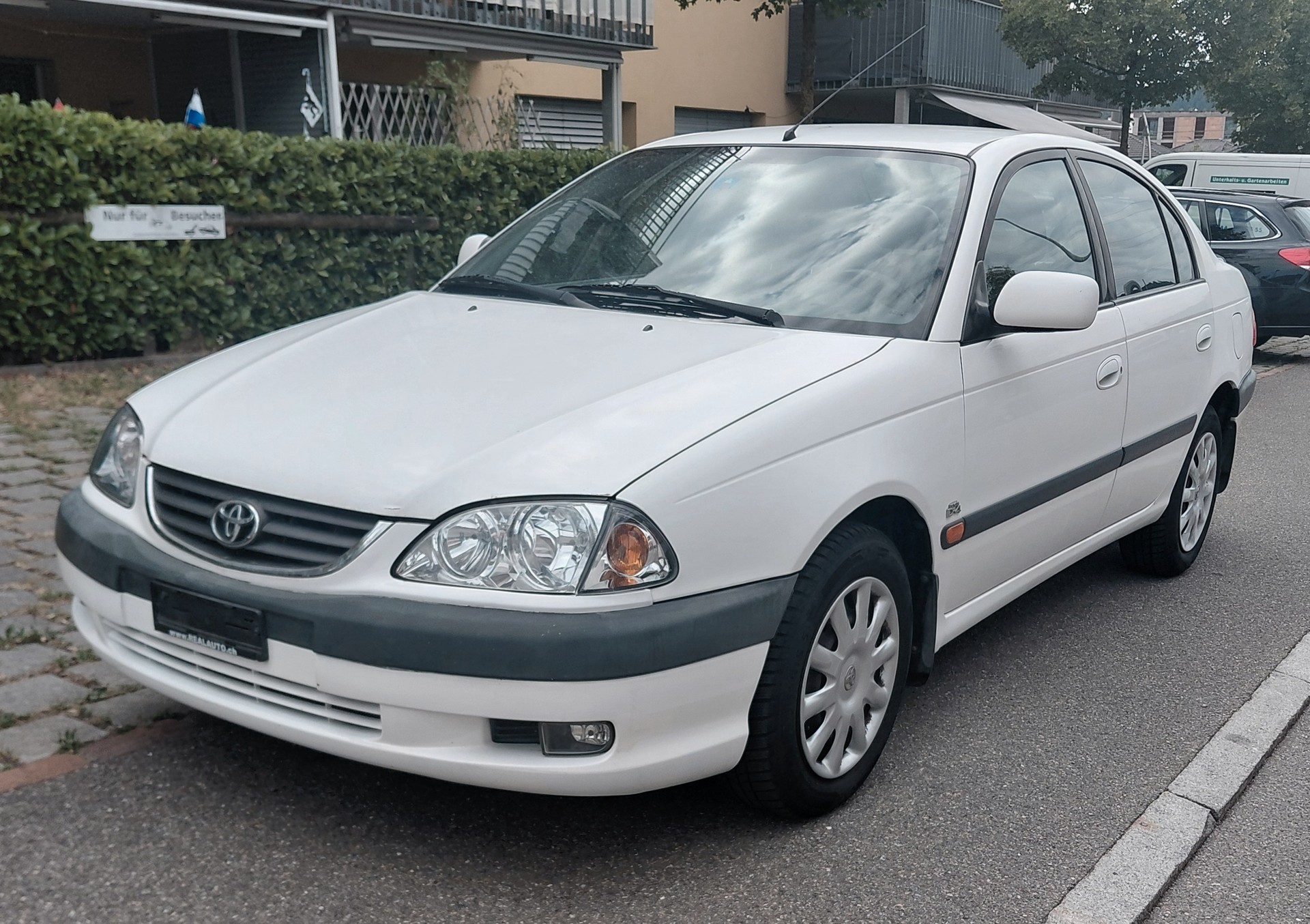 TOYOTA Avensis 2.0 VVT-i Linea Sol Sedan