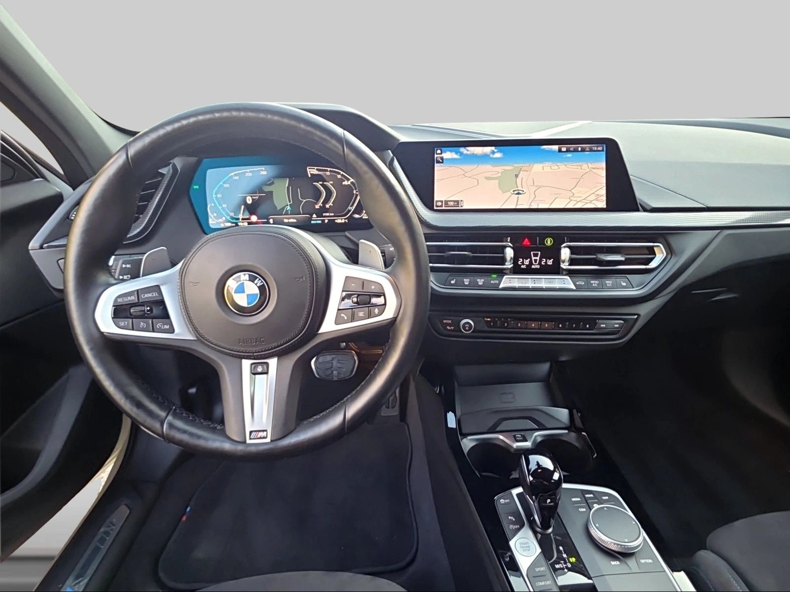 BMW 120d xDrive Steptronic M Sport-image-11