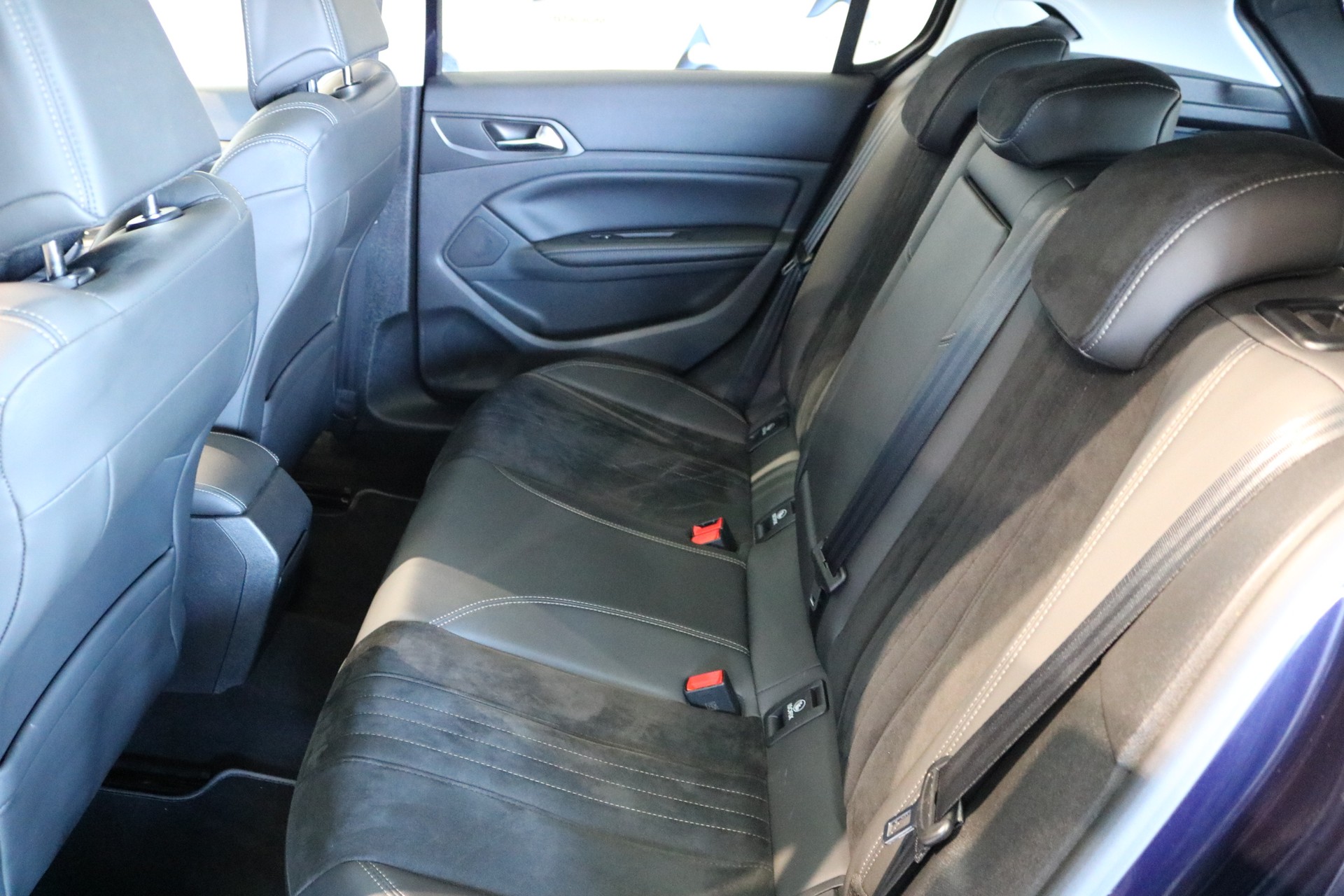 PEUGEOT 308 1.6 THP Allure-showroom-element-3