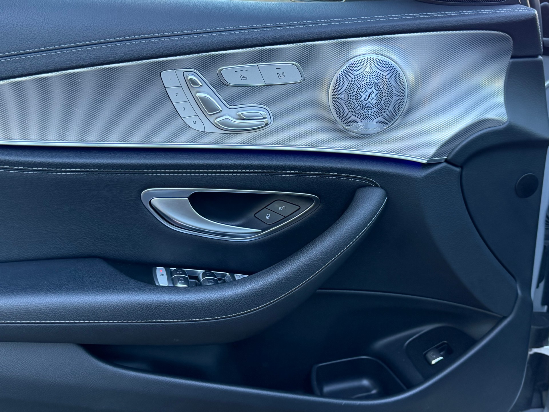 MERCEDES-BENZ E 220 d AMG Front+Heck, AMG Line 4matic-image-11