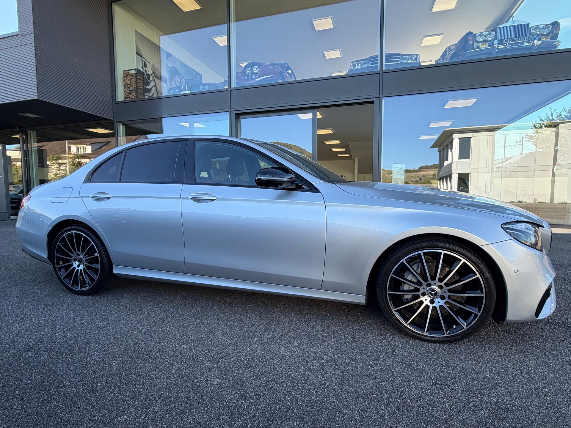 MERCEDES-BENZ E 220 d AMG Front+Heck, AMG Line 4matic-showroom-element-1