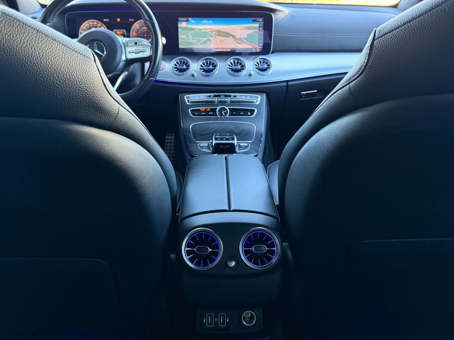 MERCEDES-BENZ E 220 d AMG Front+Heck, AMG Line 4matic-image-21