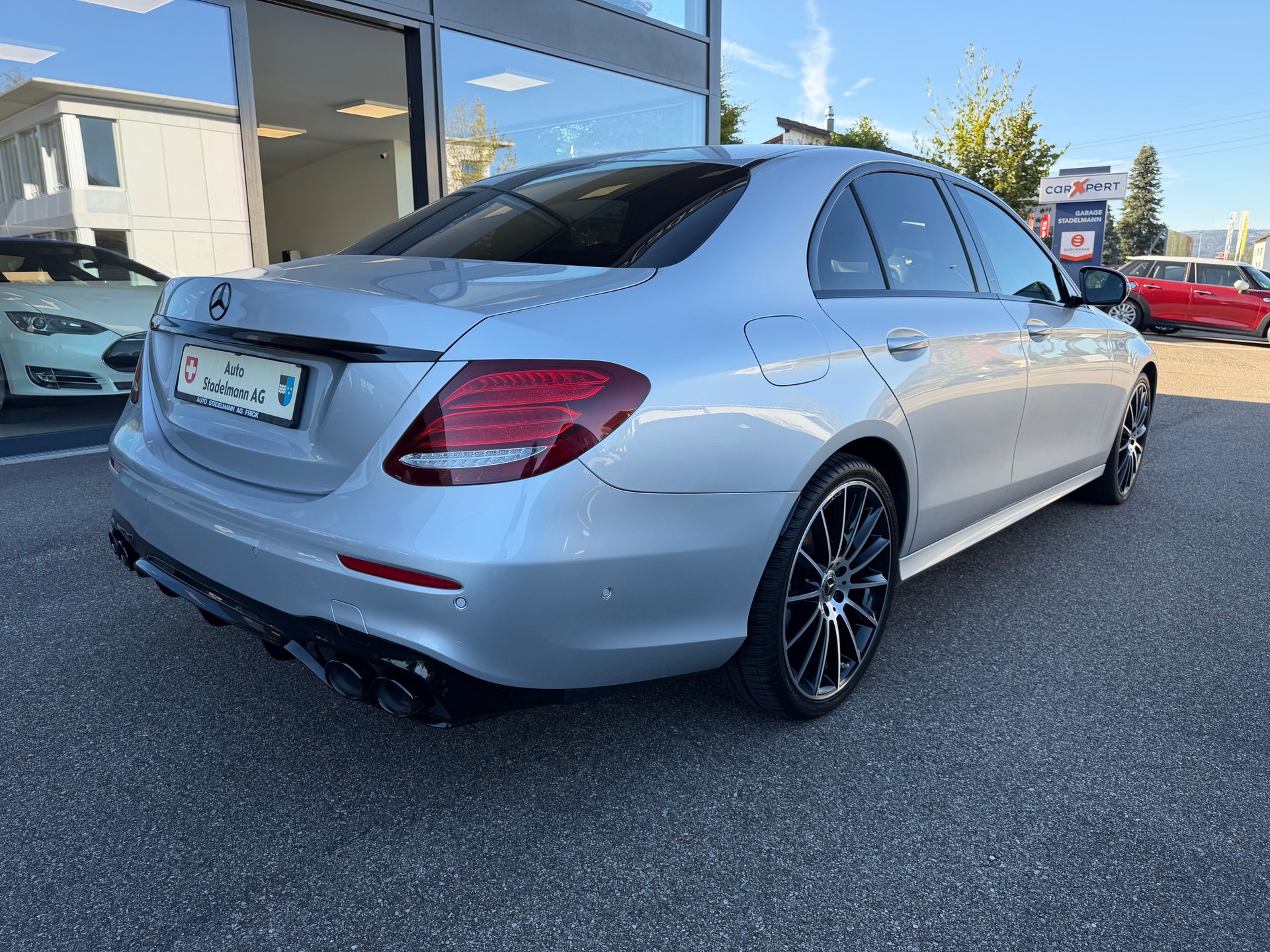 MERCEDES-BENZ E 220 d AMG Front+Heck, AMG Line 4matic-showroom-element-2
