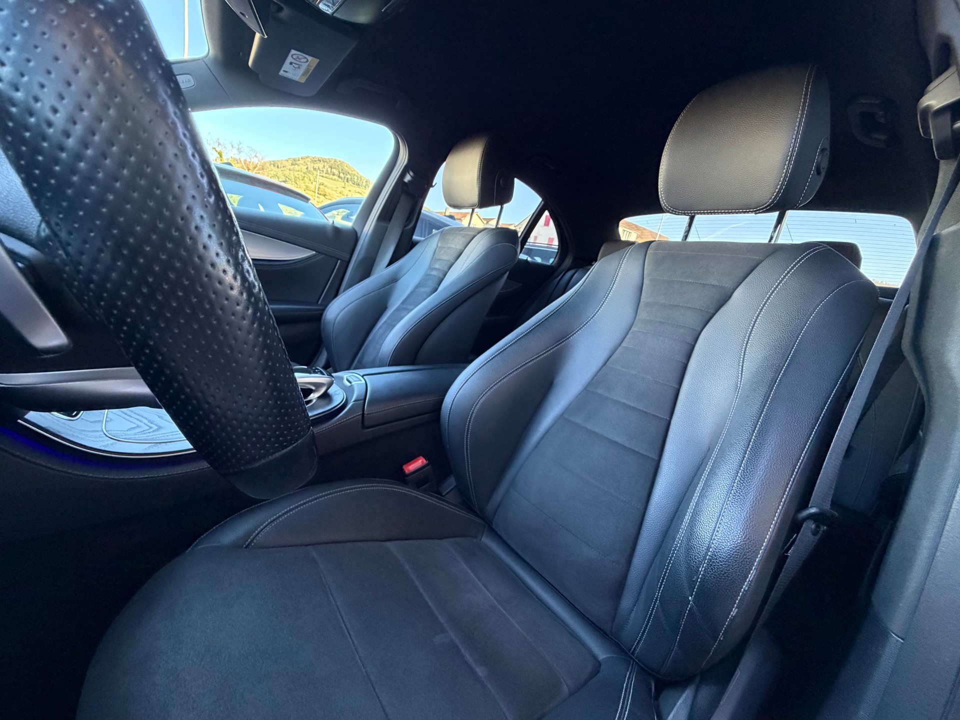 MERCEDES-BENZ E 220 d AMG Front+Heck, AMG Line 4matic-image-12