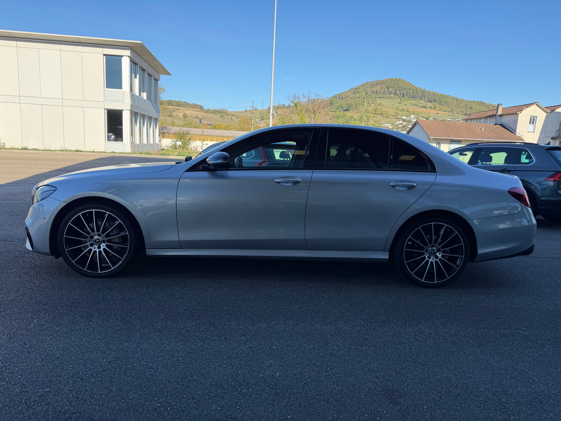 MERCEDES-BENZ E 220 d AMG Front+Heck, AMG Line 4matic-image-7