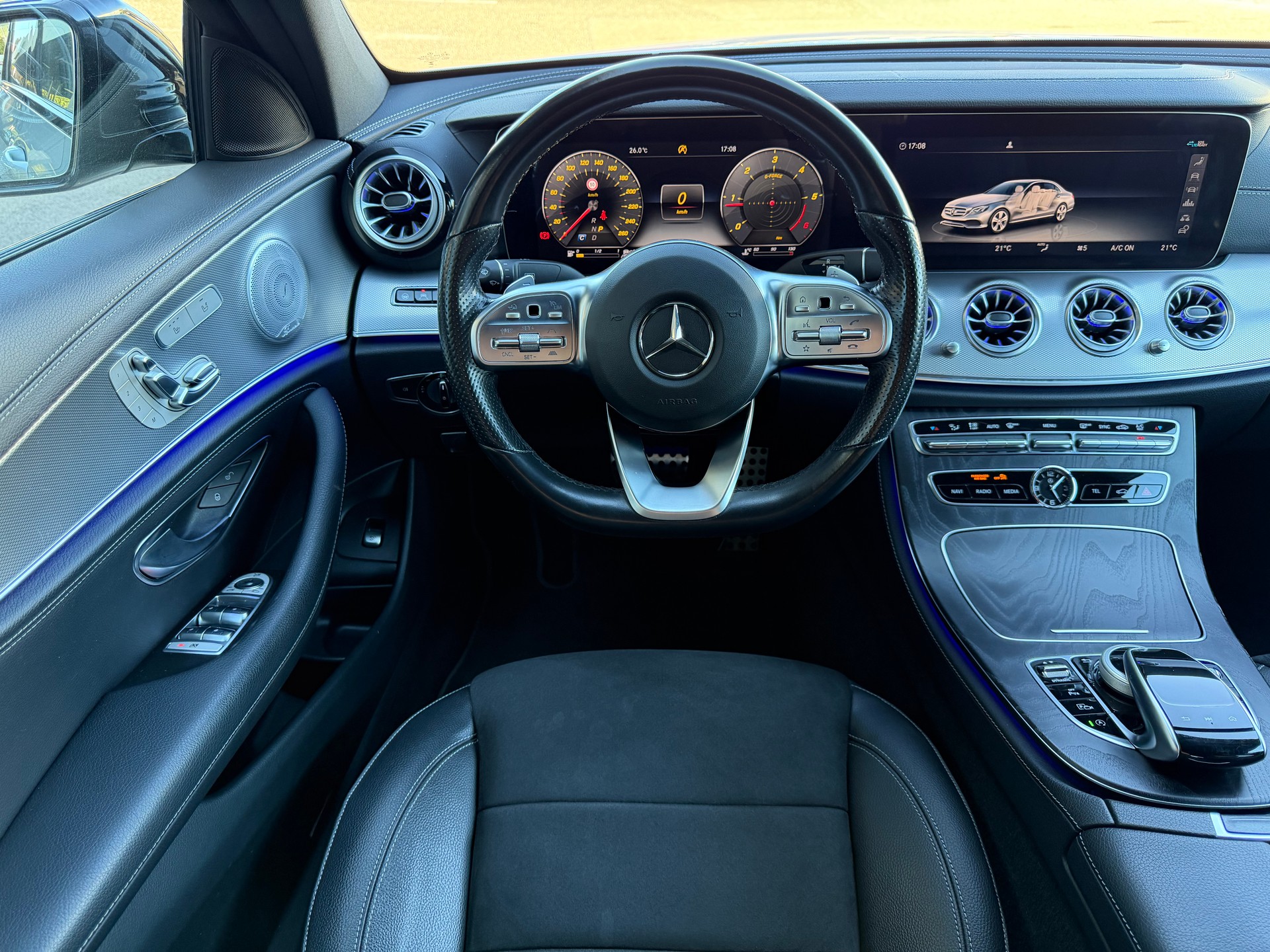 MERCEDES-BENZ E 220 d AMG Front+Heck, AMG Line 4matic-image-13