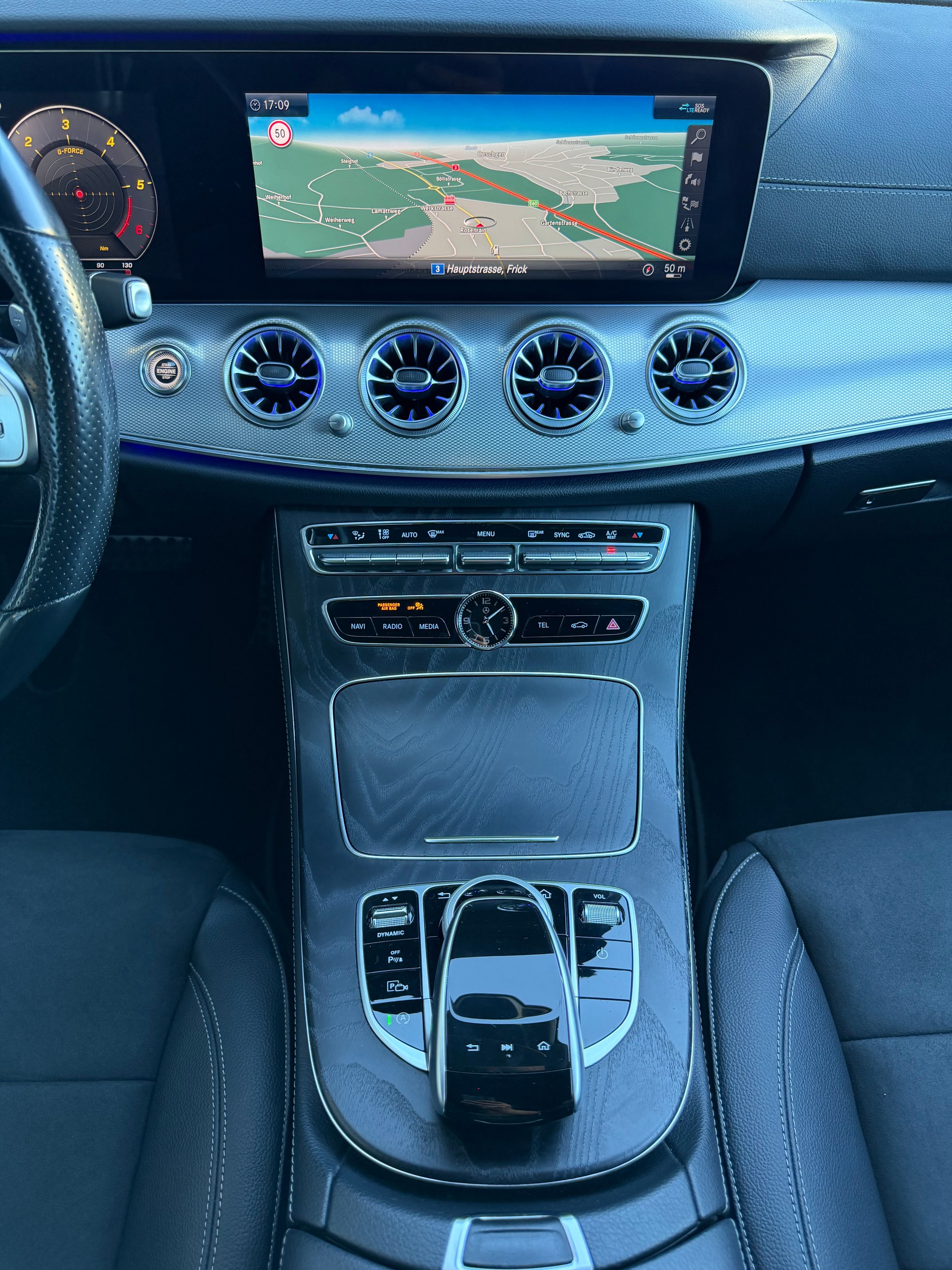MERCEDES-BENZ E 220 d AMG Front+Heck, AMG Line 4matic-image-16
