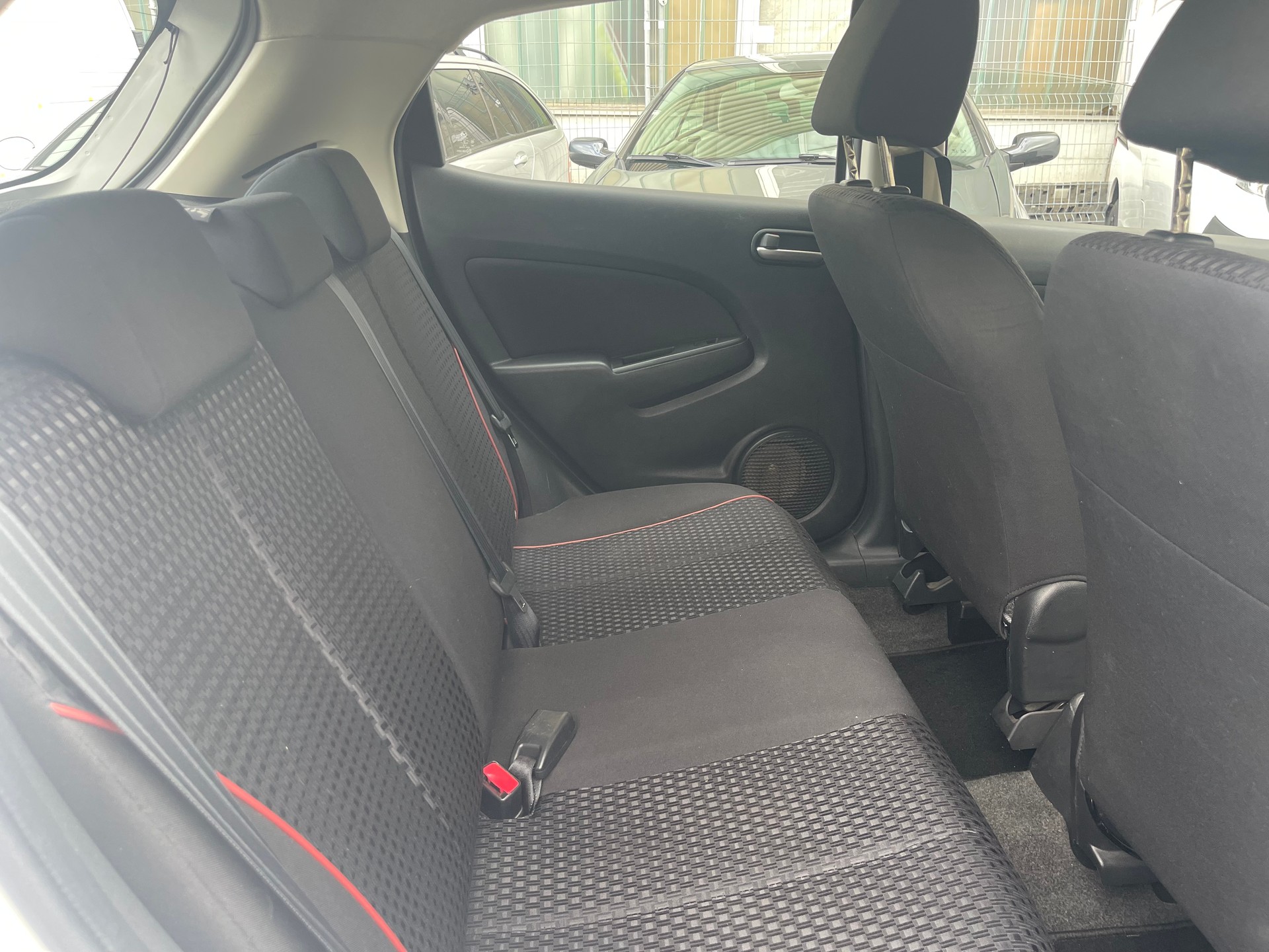 MAZDA 2 1.5i 16V Sport-image-7