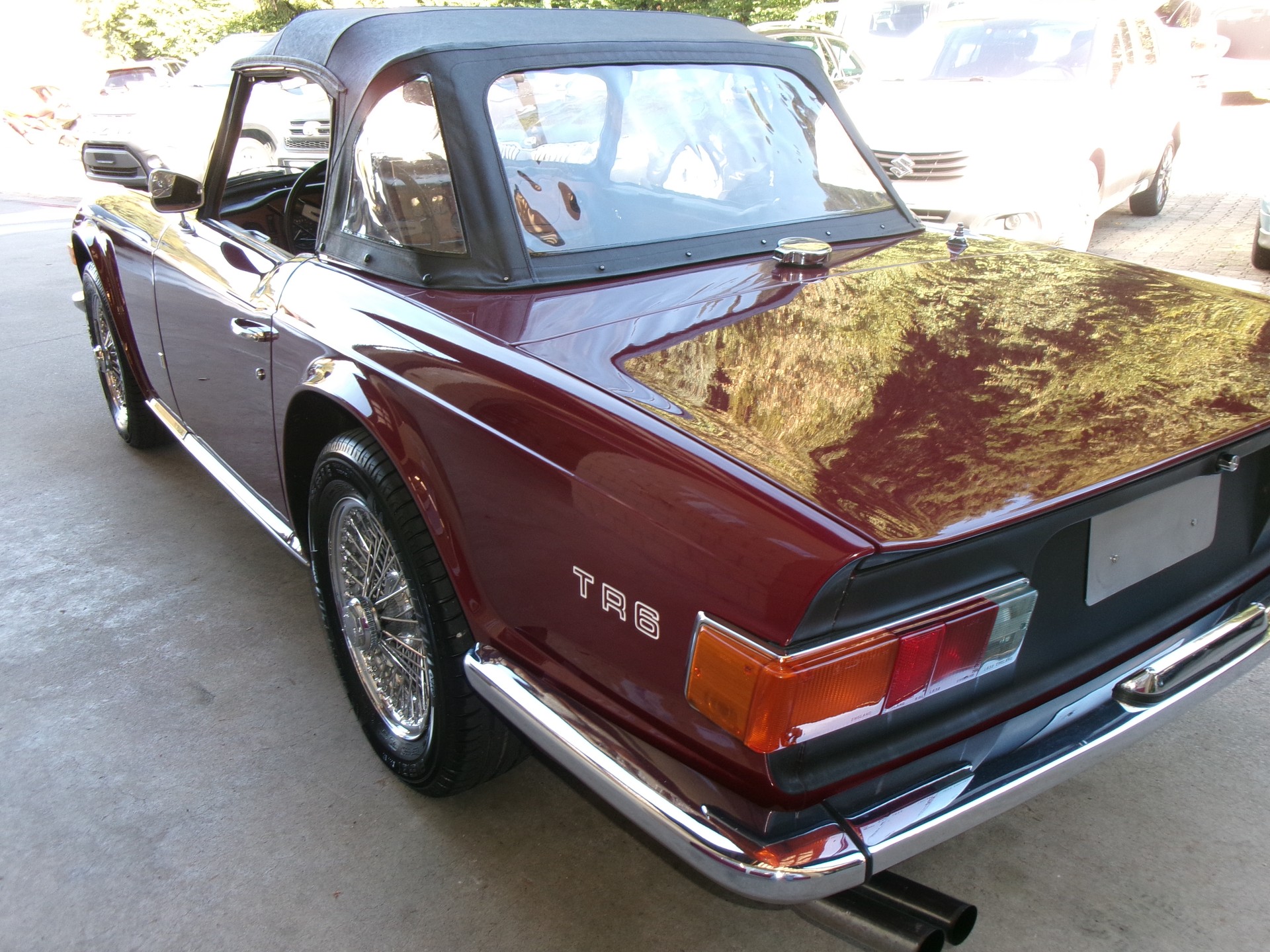 TRIUMPH TR6-showroom-element-3