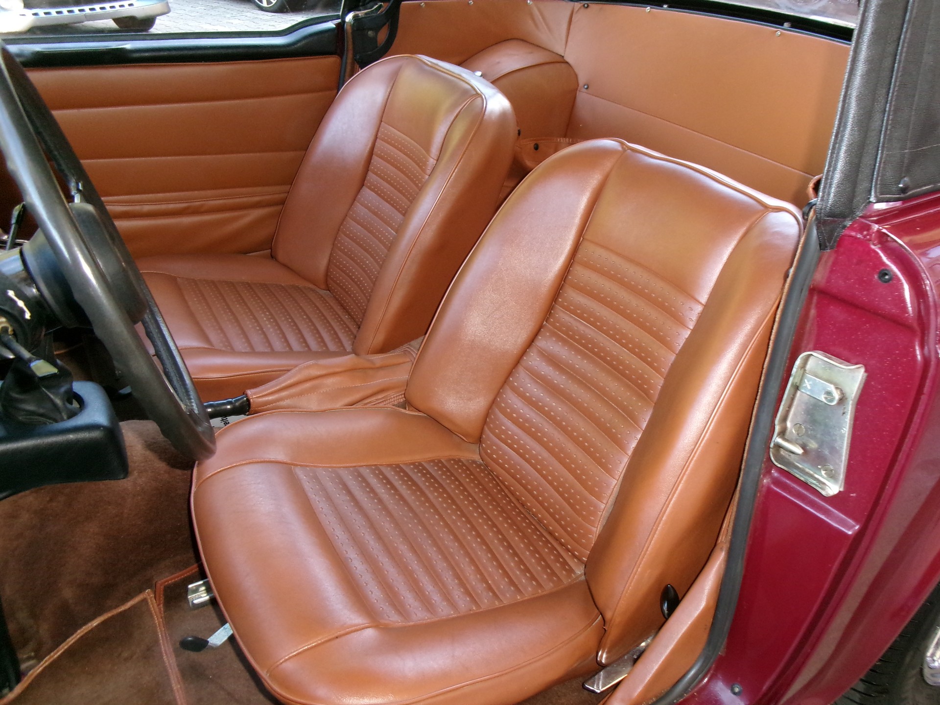 TRIUMPH TR6-image-9