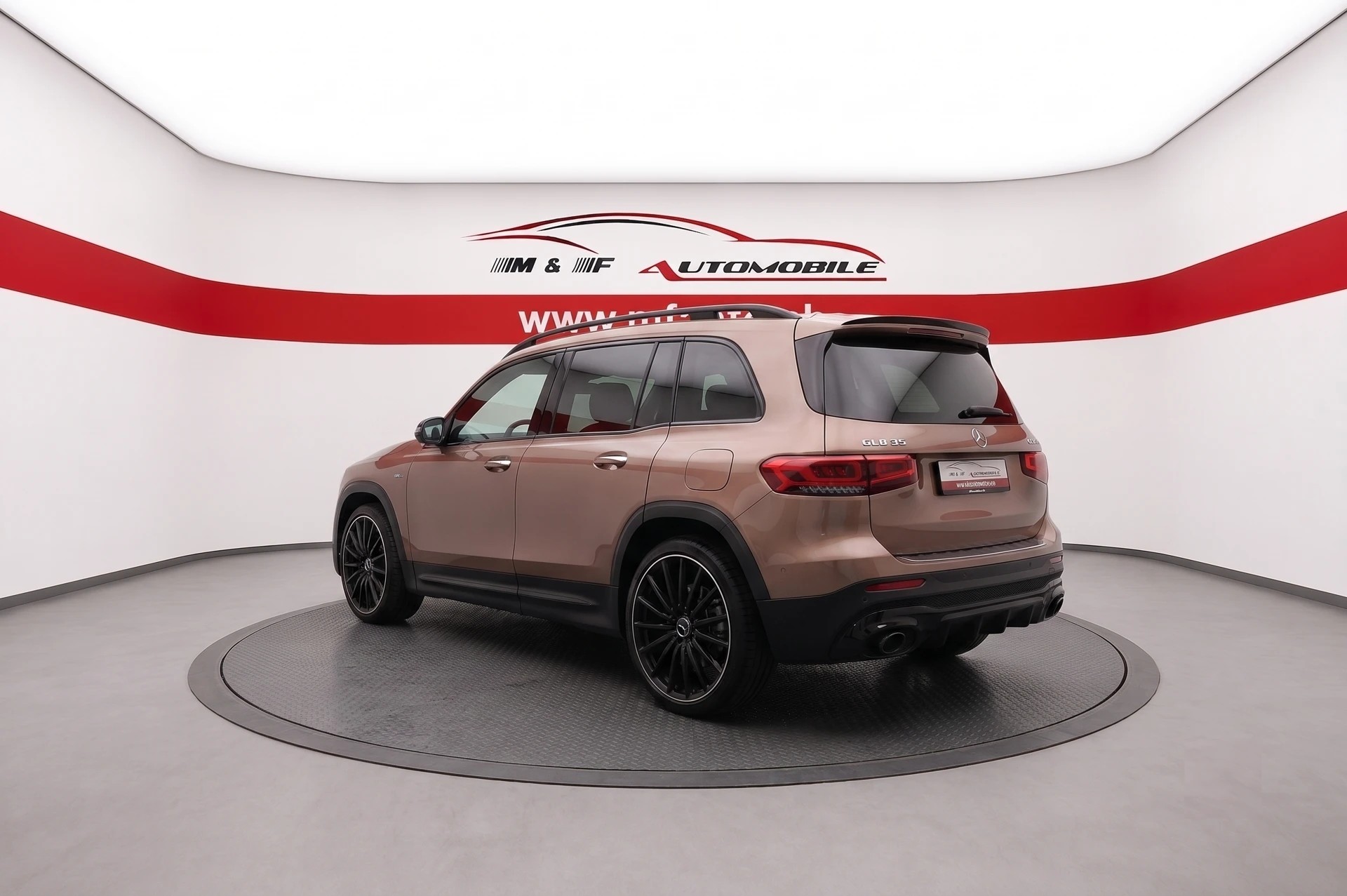 MERCEDES-BENZ GLB 35 AMG 4matic * 7 Sitze * CH FAHRZEUG *-showroom-element-3