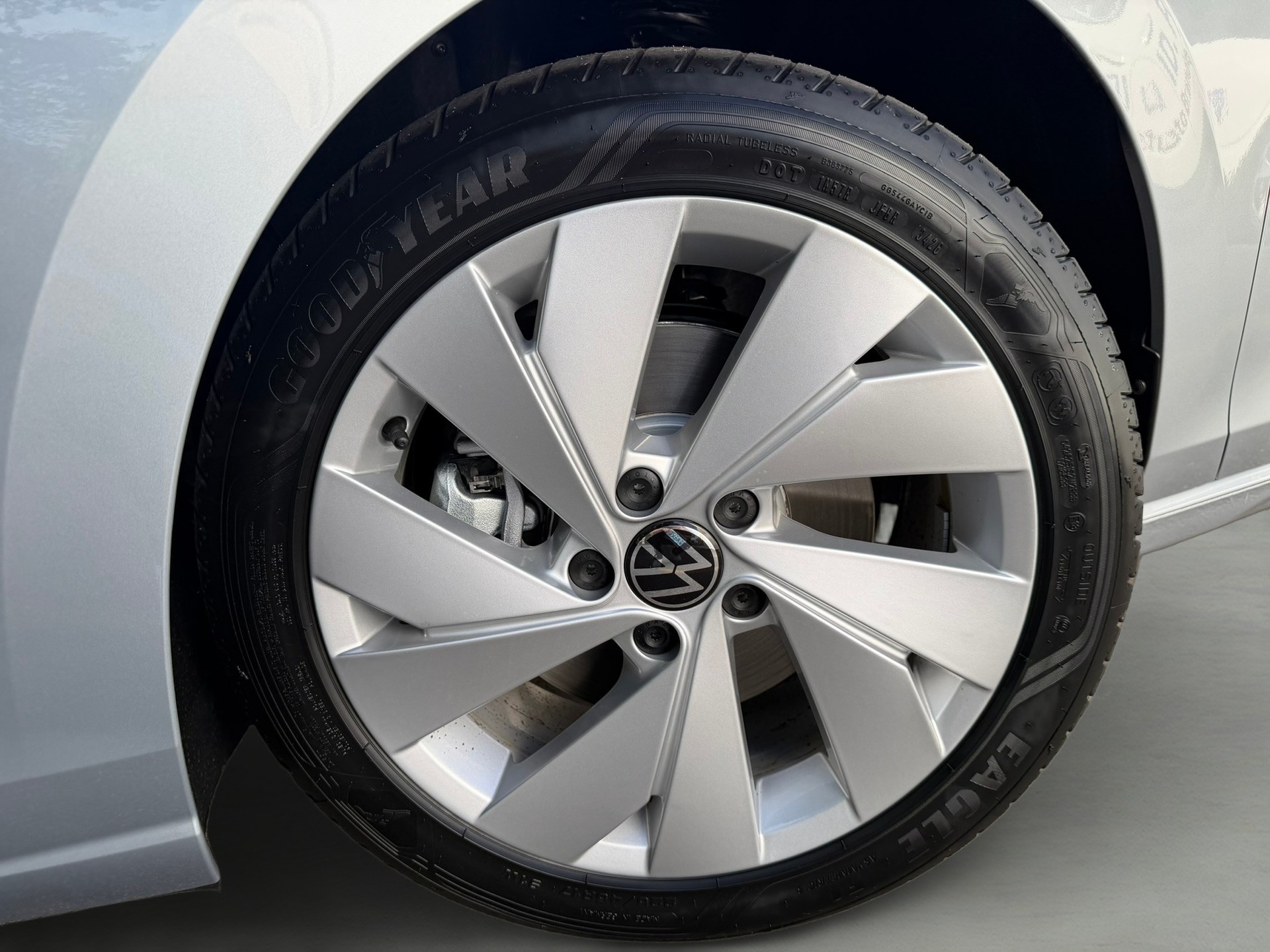 VW Golf 1.5 TSI PHEV Life-image-7