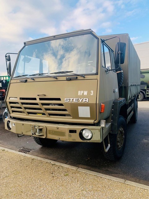 STEYR 1291 4x4 mit Hebebühne 2'000kg-image-1