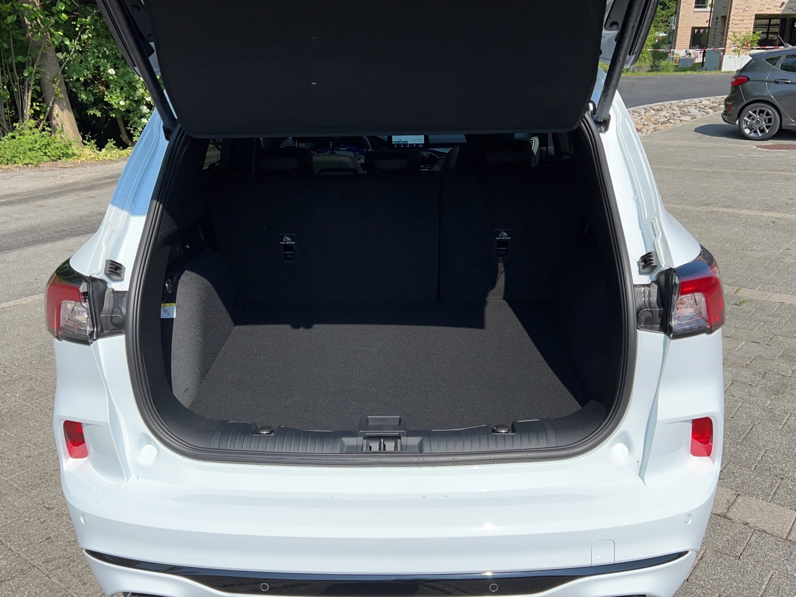 FORD Kuga 2.0 EcoBlue DIESEL 120 PS ST-Line X 4x4 AUTOMAT-image-13