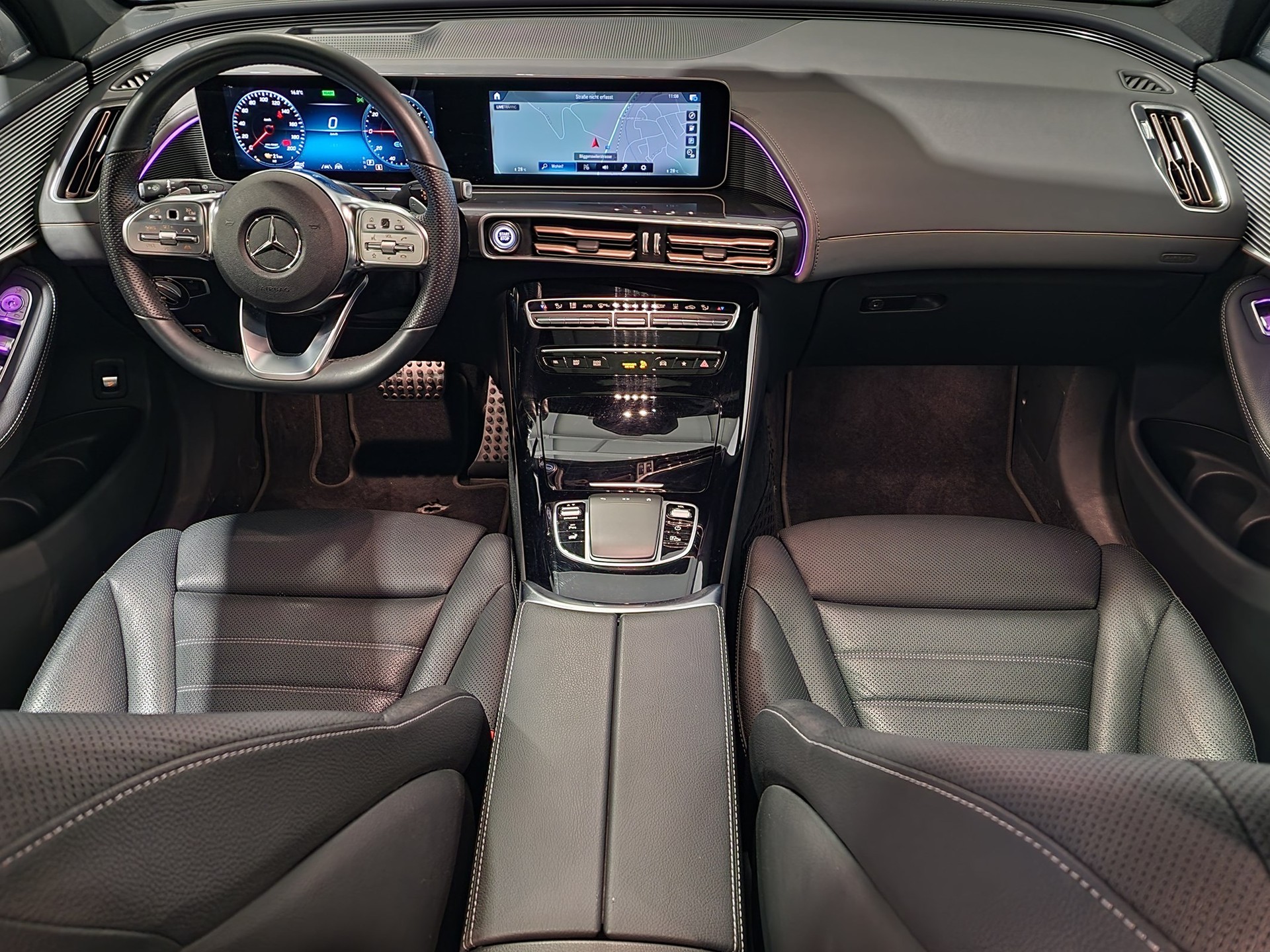 MERCEDES-BENZ EQC 400 AMG Line 4Matic-image-4
