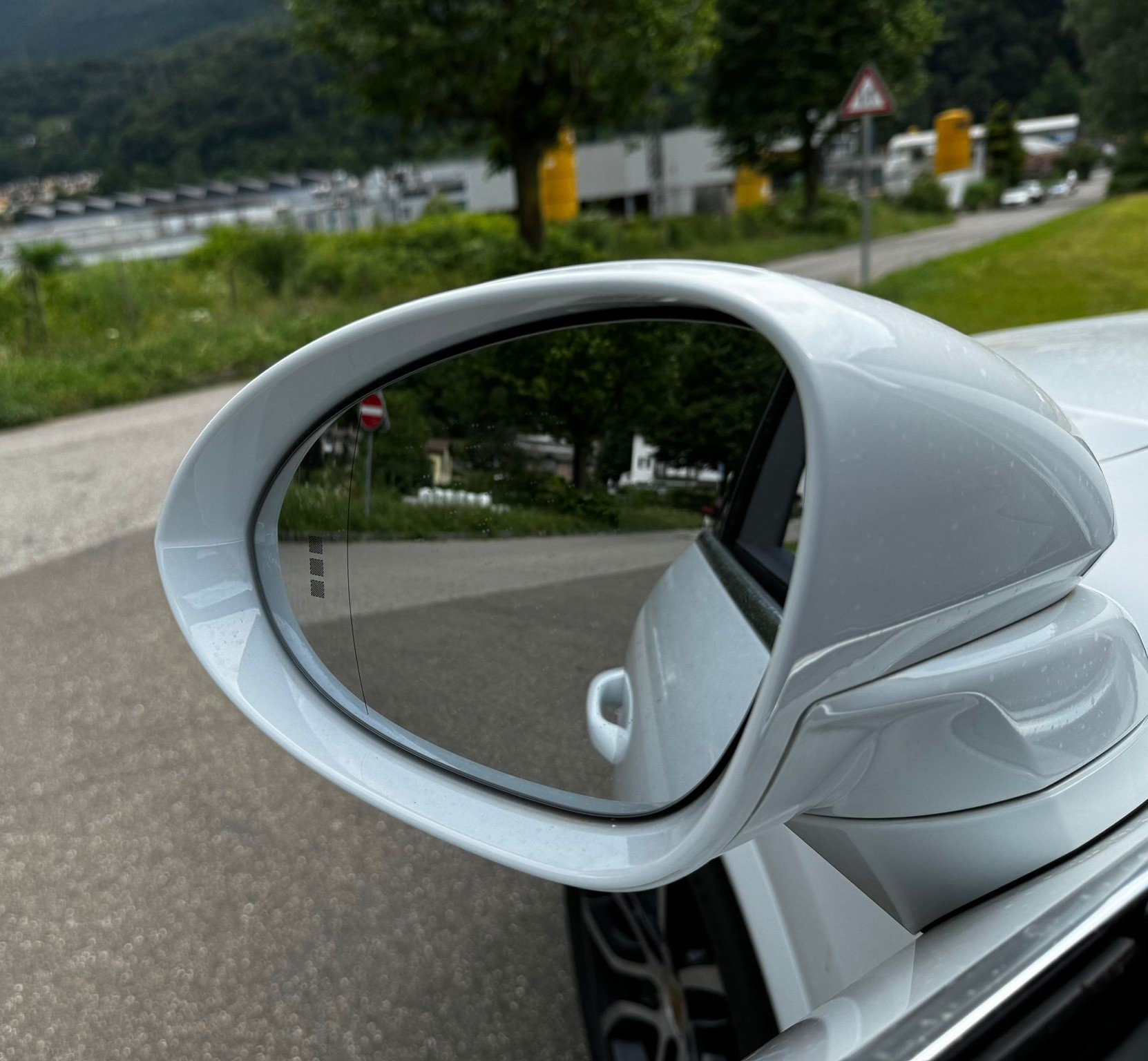 PORSCHE Cayenne E-Hybrid-image-6