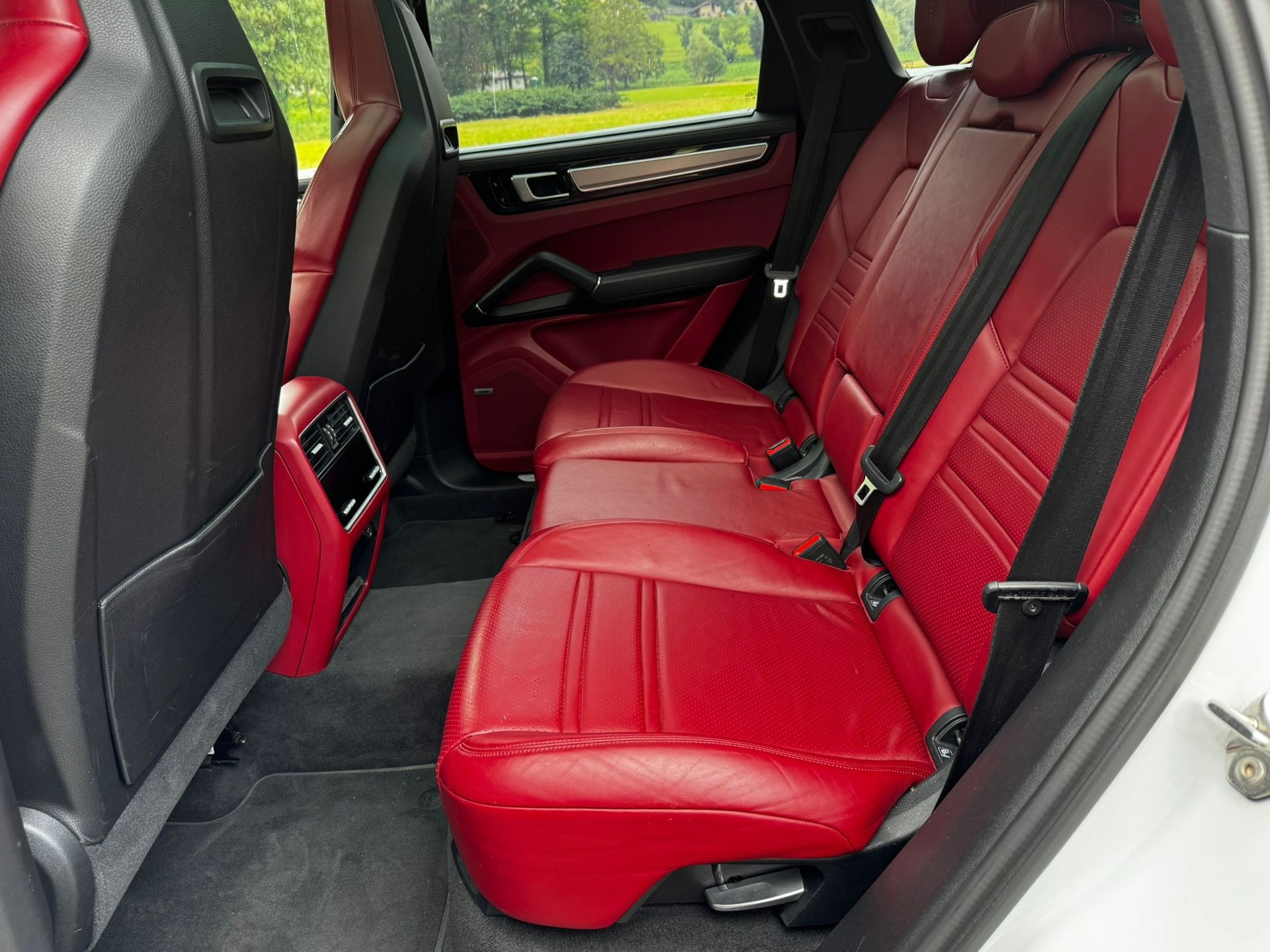 PORSCHE Cayenne E-Hybrid-image-10