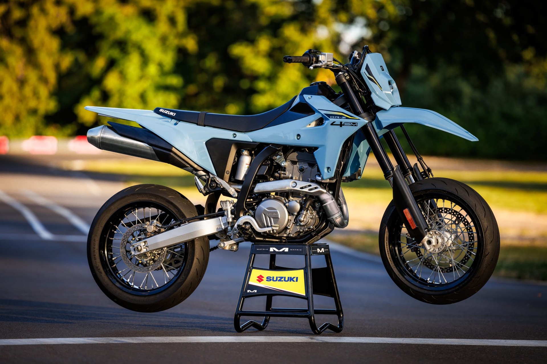 SUZUKI DR-Z4SM-image-0