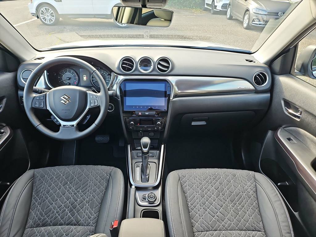 SUZUKI Vitara 1.5 Piz Sulai Top Hybrid 4x4-showroom-element-3