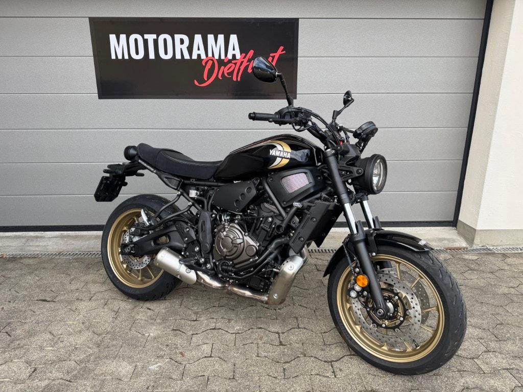 YAMAHA XSR 700-image-1
