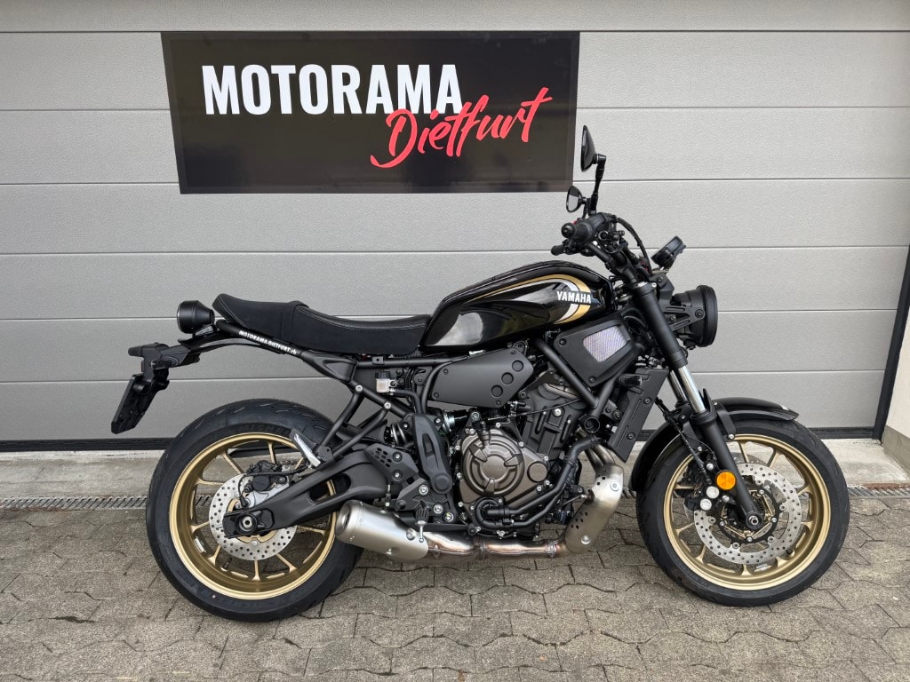 YAMAHA XSR 700-image-0