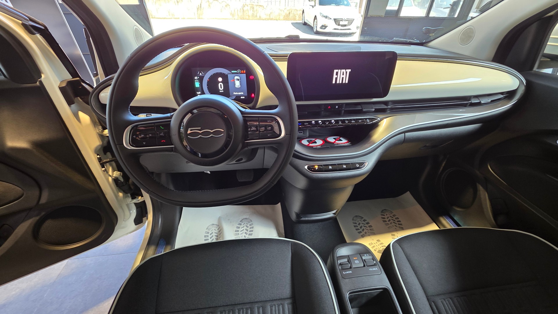 FIAT 500 electric 87 kW Icon-image-6