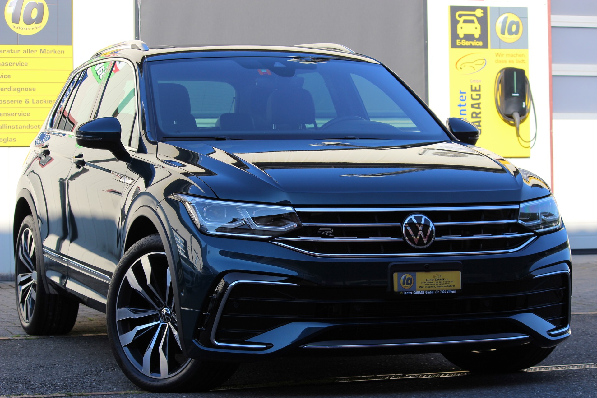 VW Tiguan 2.0 TDI SCR R-Line 4Motion DSG-showroom-element-3