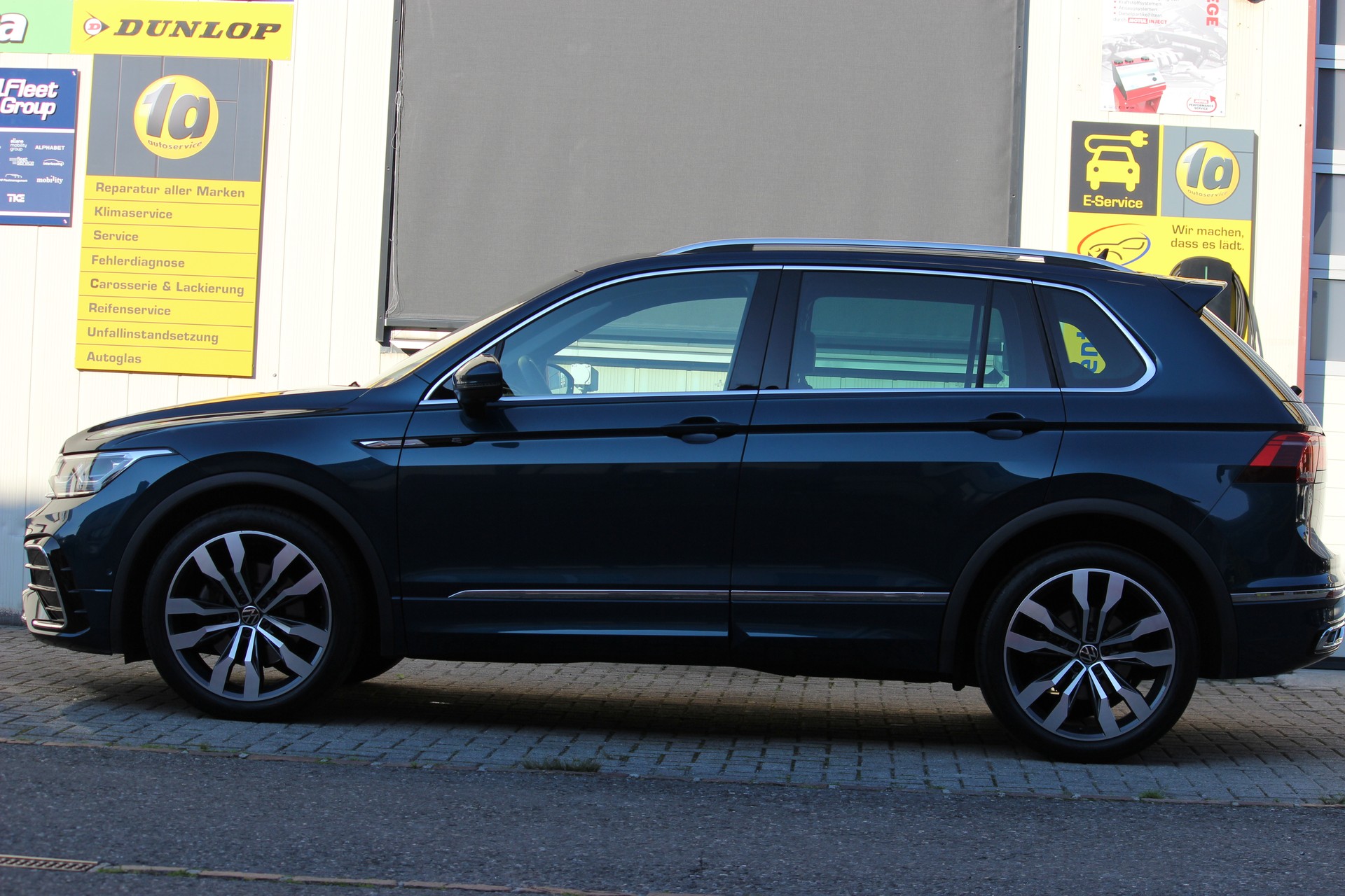 VW Tiguan 2.0 TDI SCR R-Line 4Motion DSG-image-7