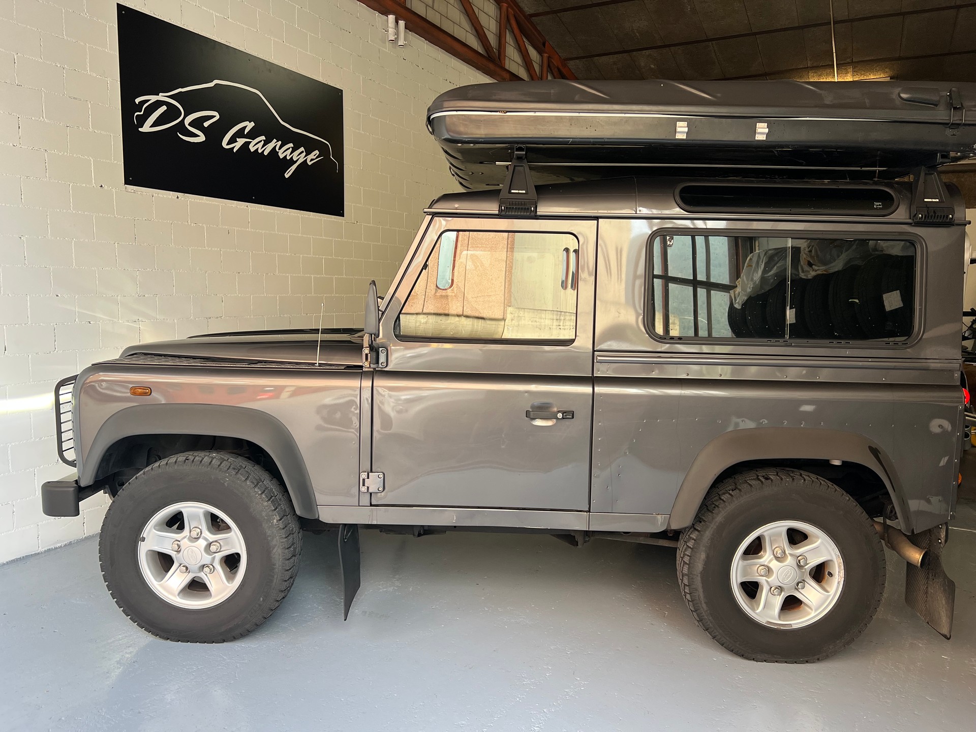 LAND ROVER Defender 90 SoftTop 2.5 Td5-image-1