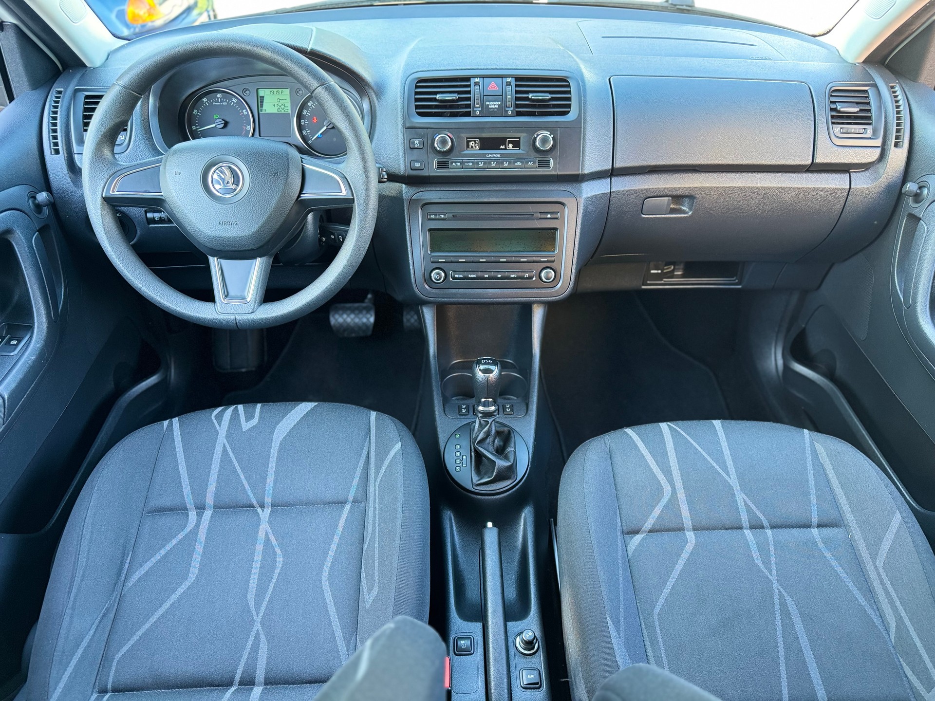 SKODA Fabia 1.2 TSI Fresh DSG-image-6
