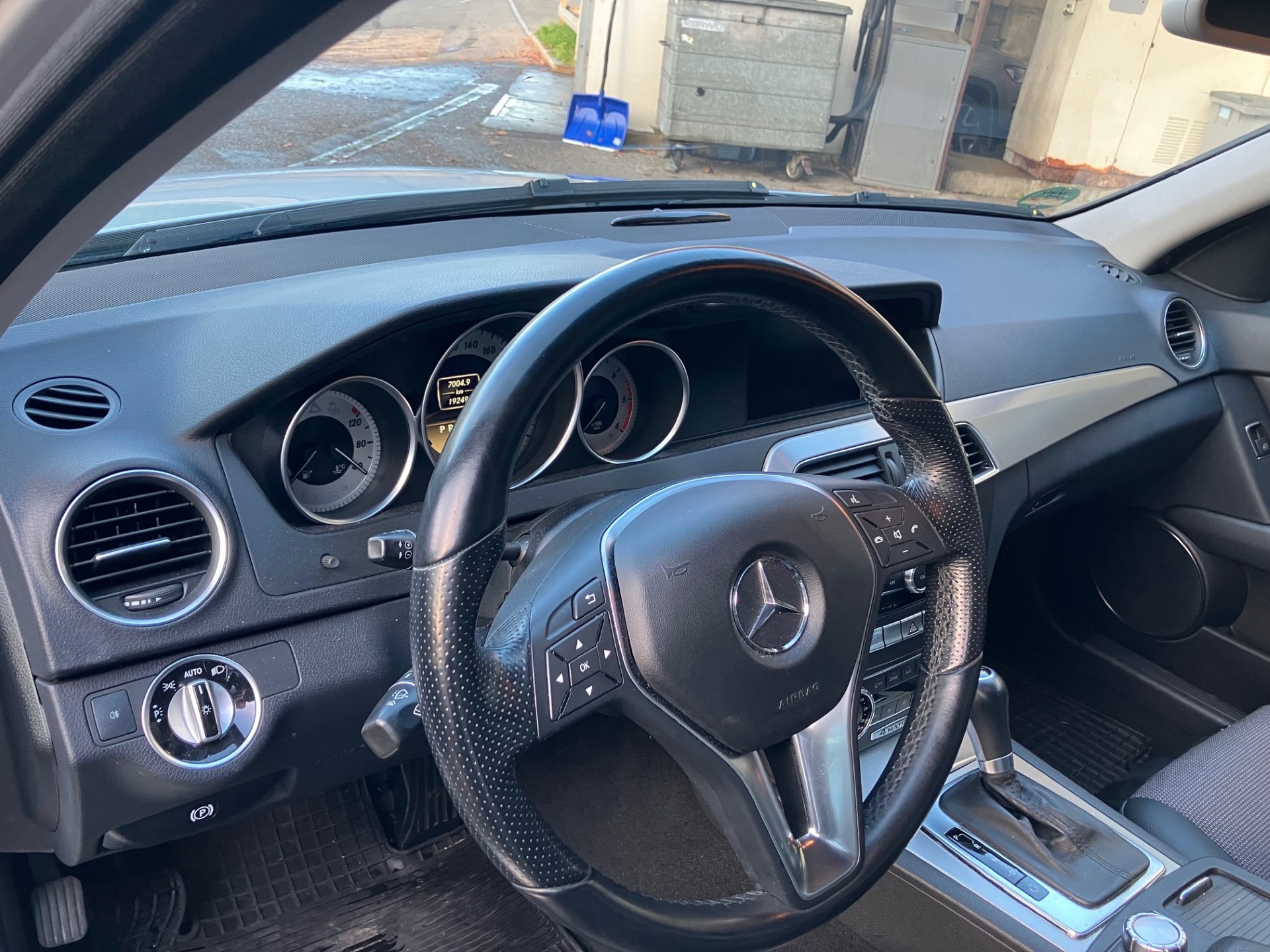 MERCEDES-BENZ C 250 CDI Avantgarde 4Matic 7G-Tronic-image-9