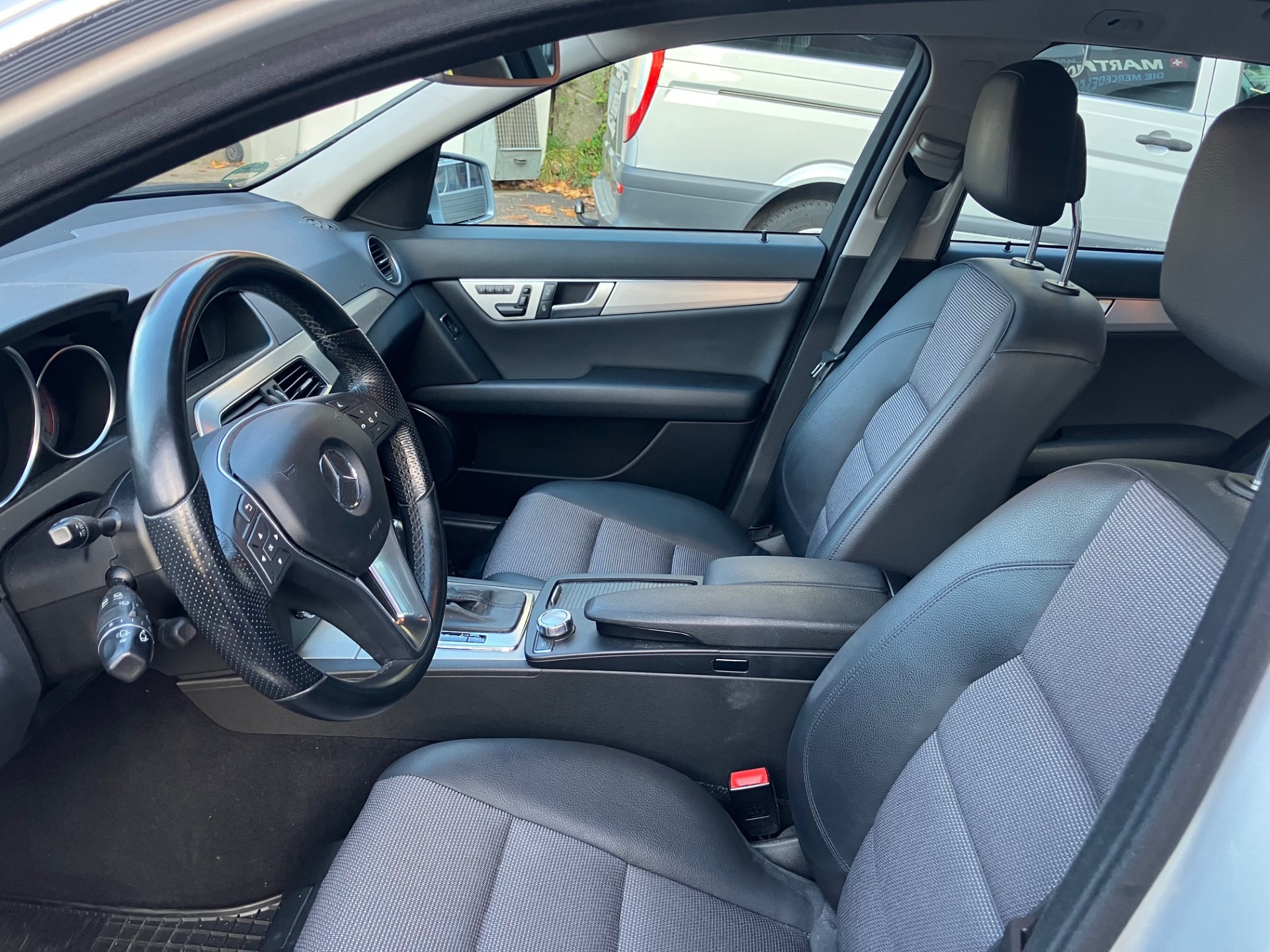 MERCEDES-BENZ C 250 CDI Avantgarde 4Matic 7G-Tronic-image-8