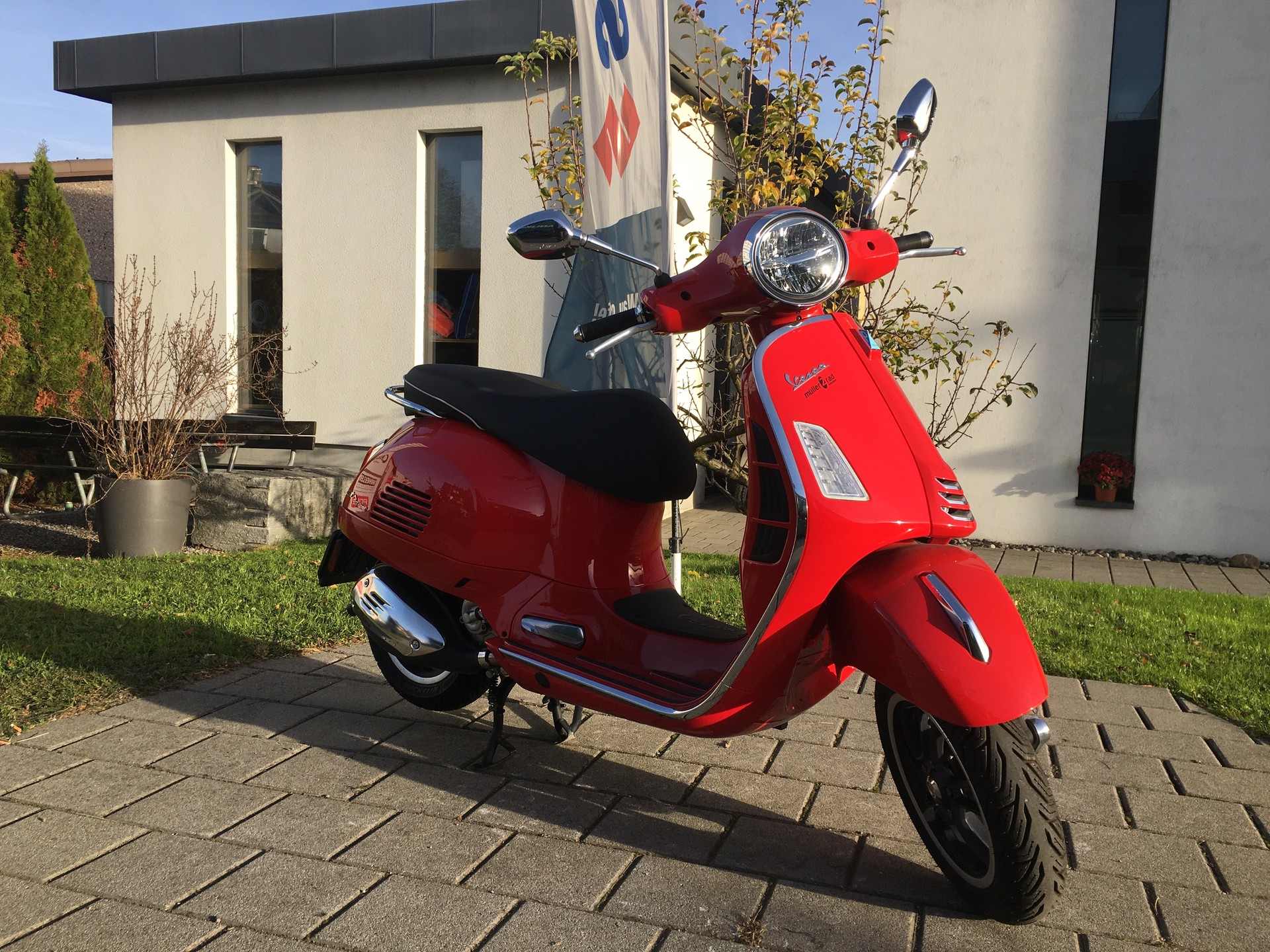 PIAGGIO Vespa GTS 300 HPE Super Tech-image-0