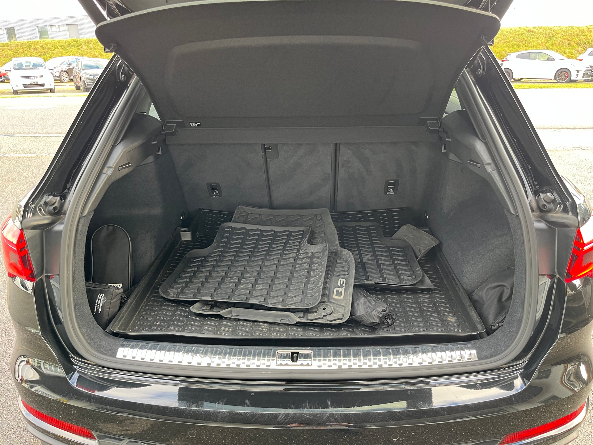 AUDI Q3 40 TDI S line quattro S-tronic+++ANHÄNGERKUPPLUNG+++AUDI GARANTIE UND GRATISSERVICE+++-image-14